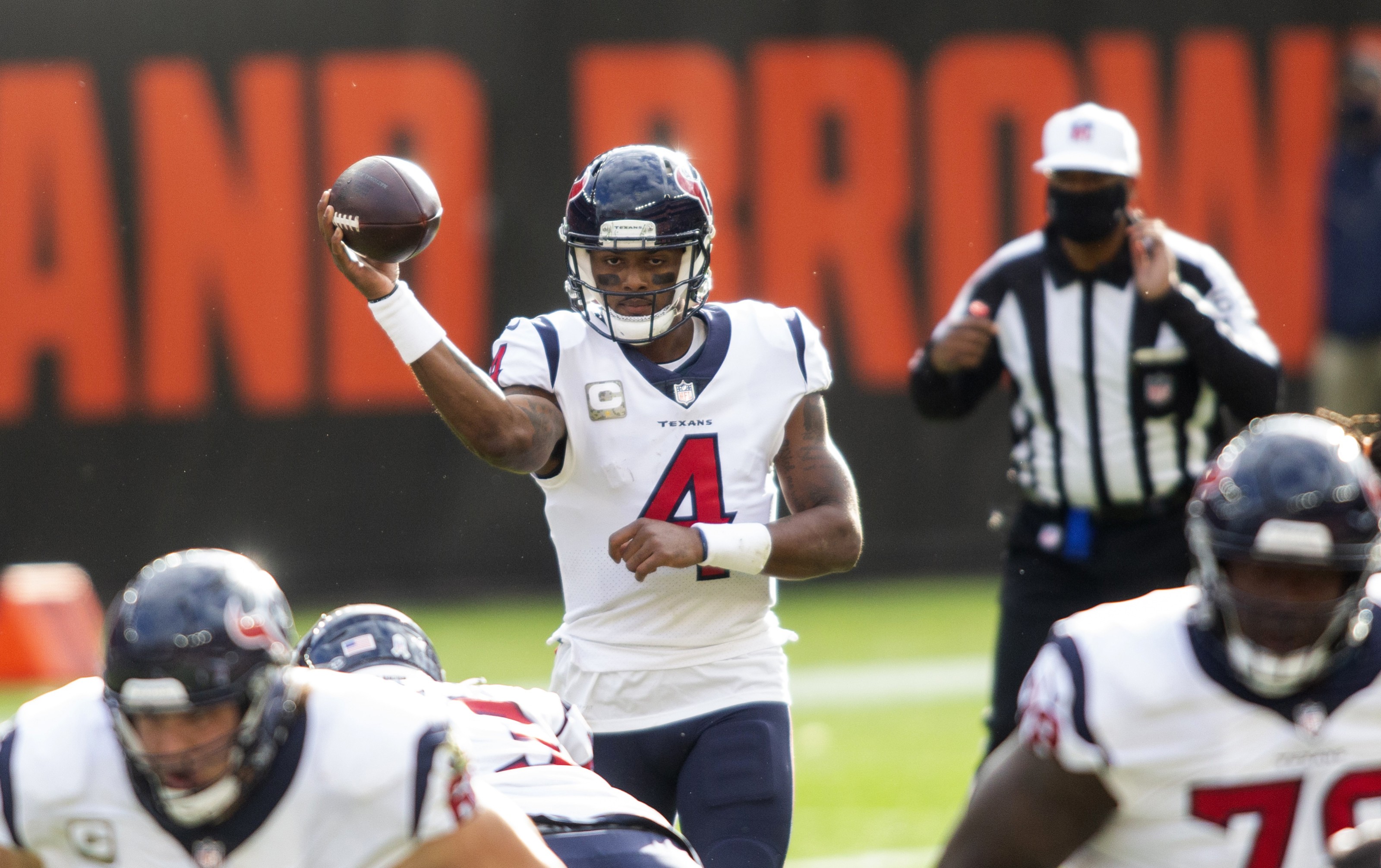 Trading for Deshaun Watson would make the Cleveland Browns