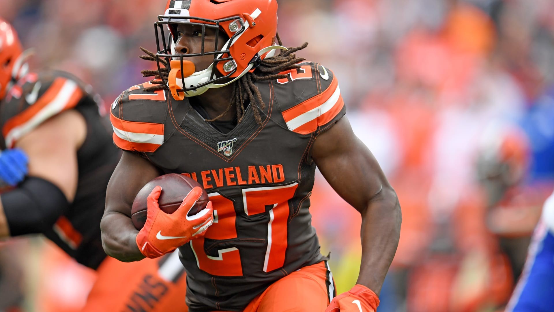 Should the Cleveland Browns trade Kareem Hunt?