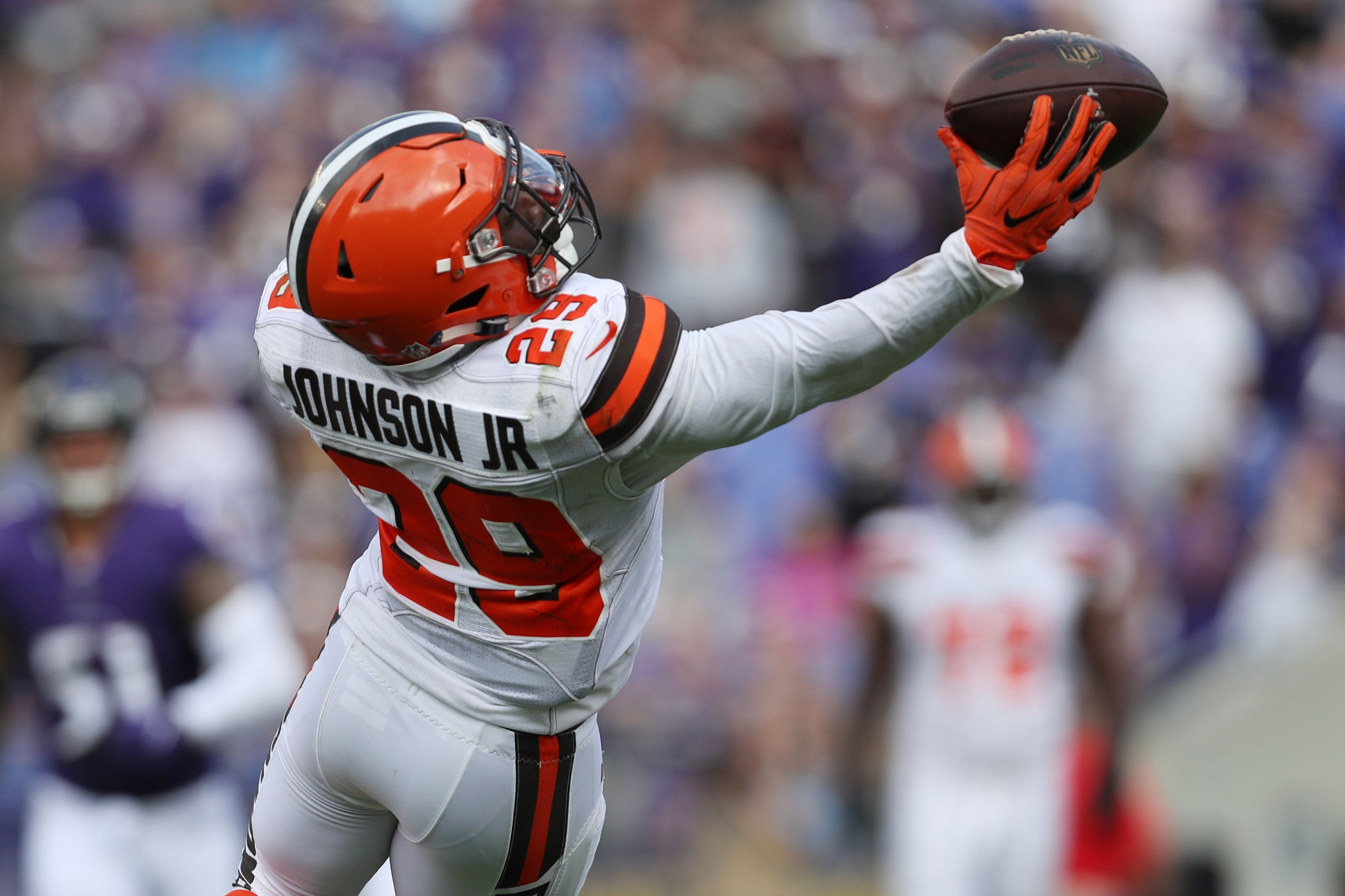 Cleveland Browns Carlos Hyde trade keeps Hue Jackson honest