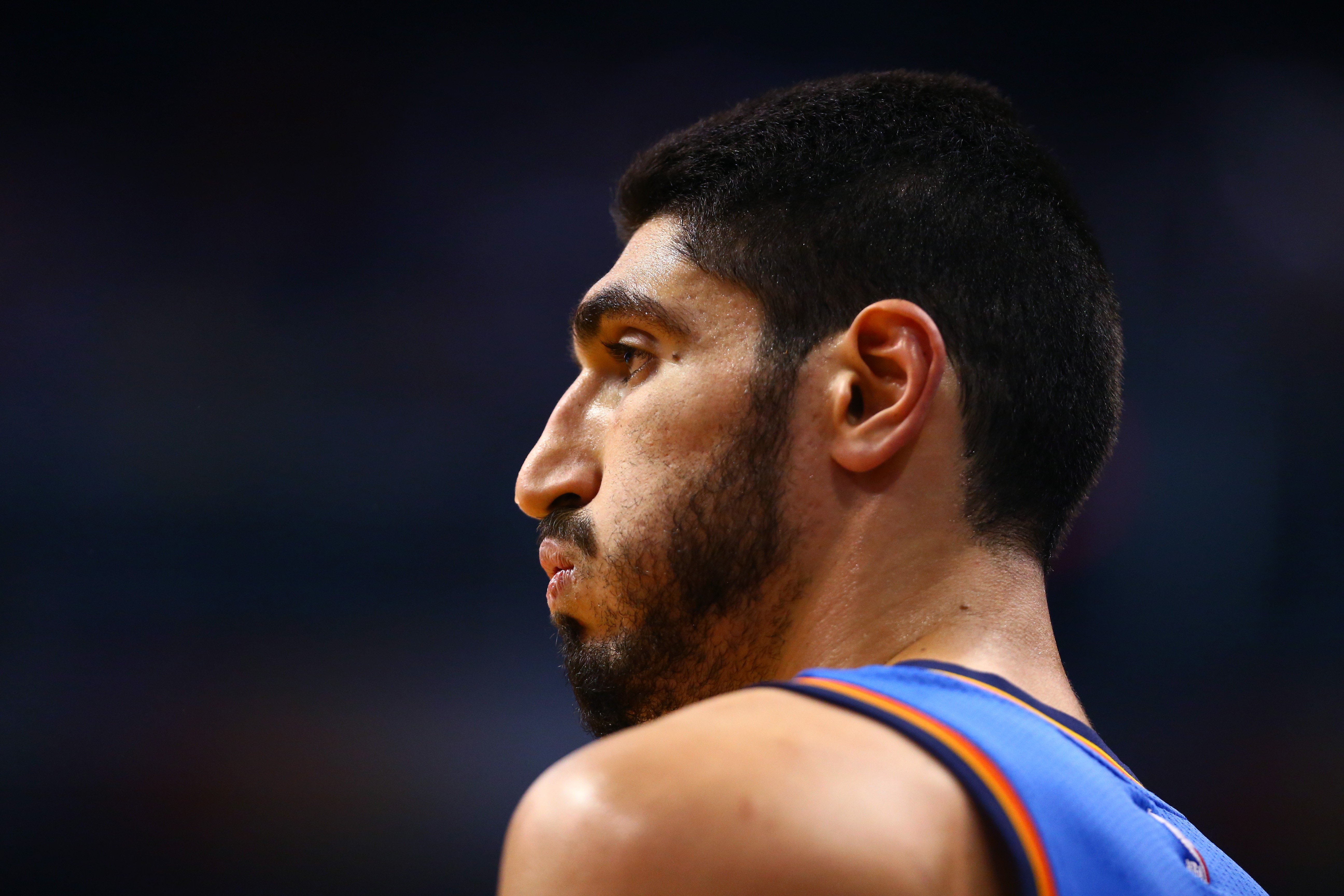 enes-kanter-begins-25-birthday-detained-at-romanian-airport