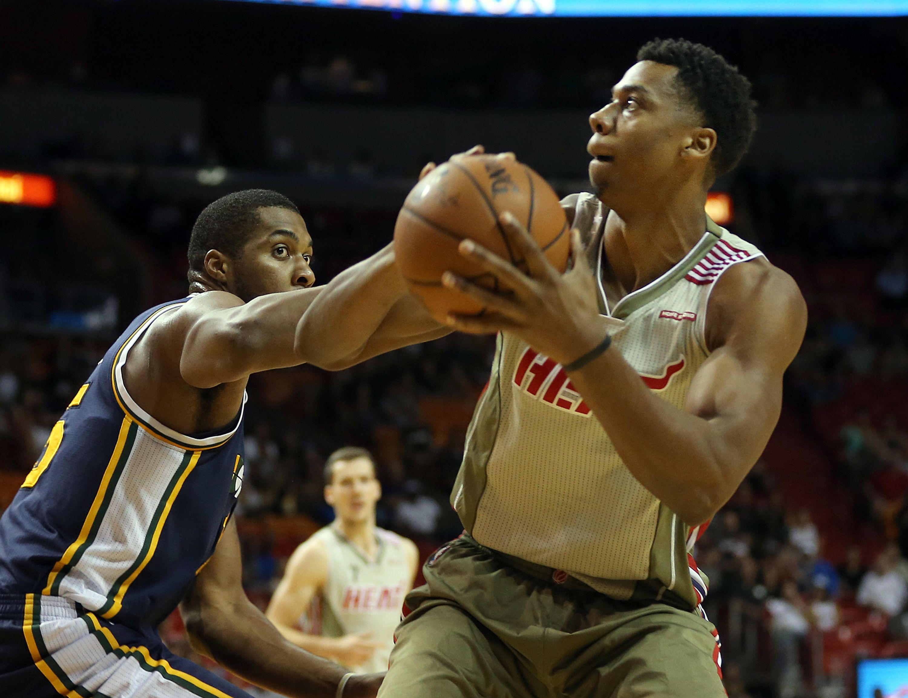 Utah Jazz-Miami Heat matchup: Can Favors wipe out Whiteside? 