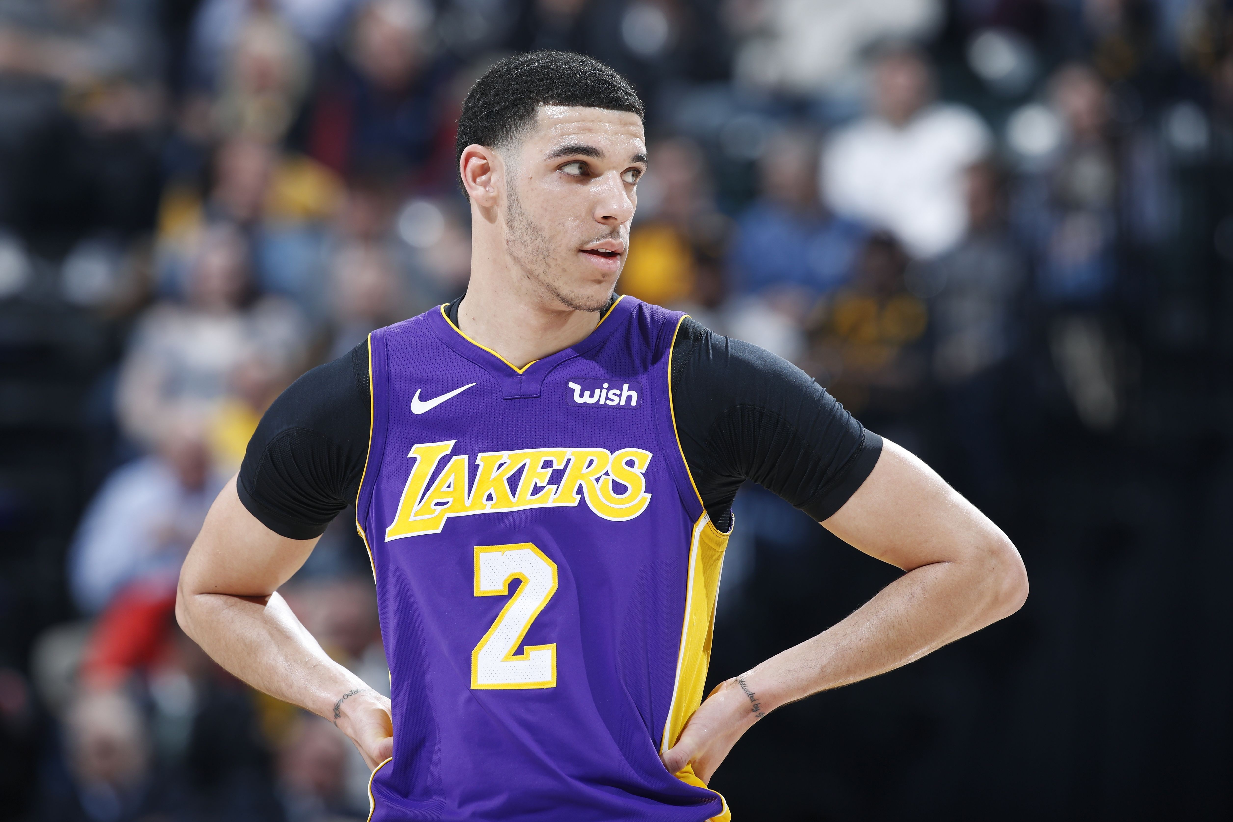 Los Angeles Lakers Lonzo Ball’s Shooting Slump Continues Vs New Orleans Pelicans