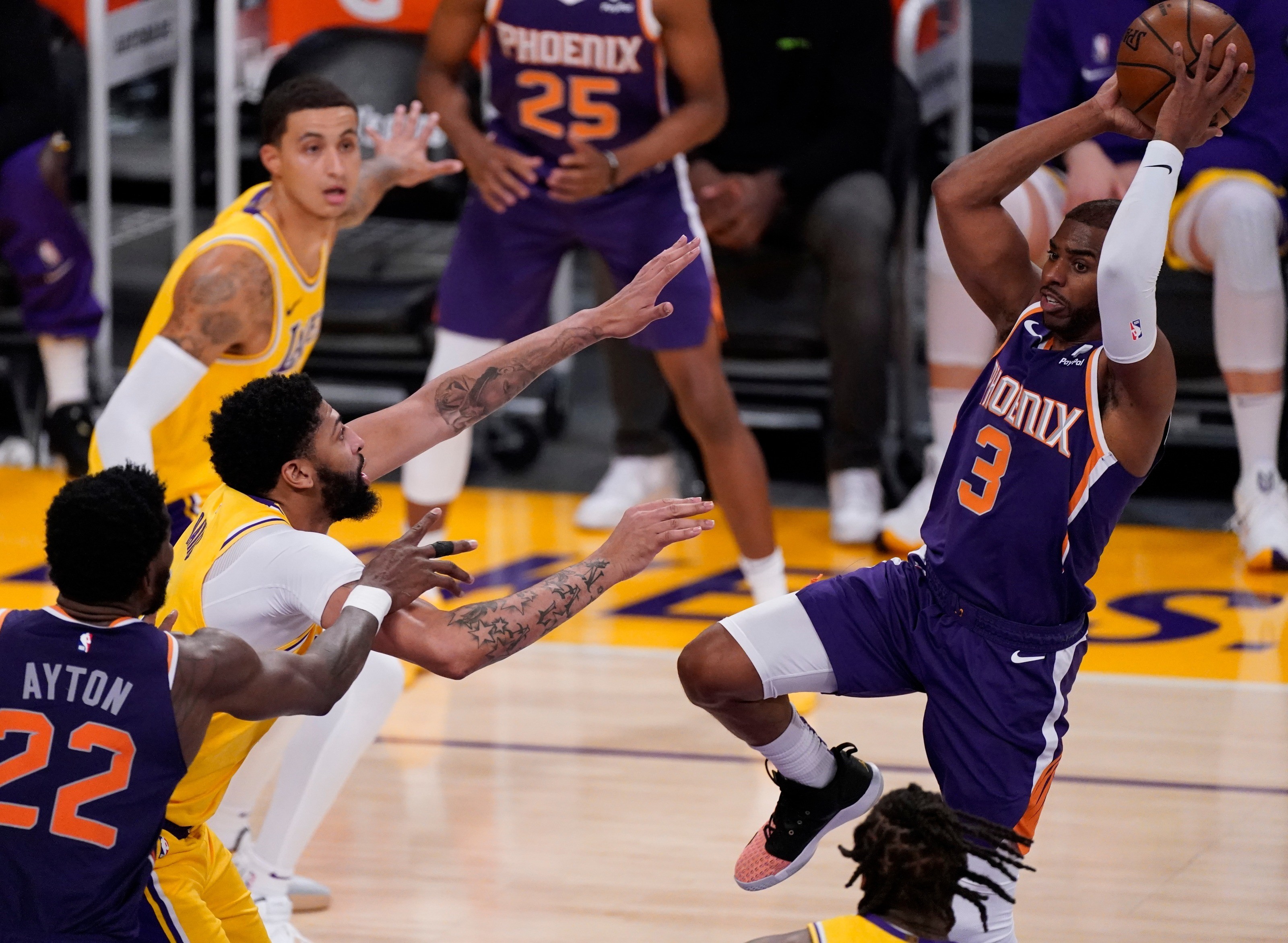 Los Angeles Lakers: 4 Lessons on a series takeover in Game 3 over Suns