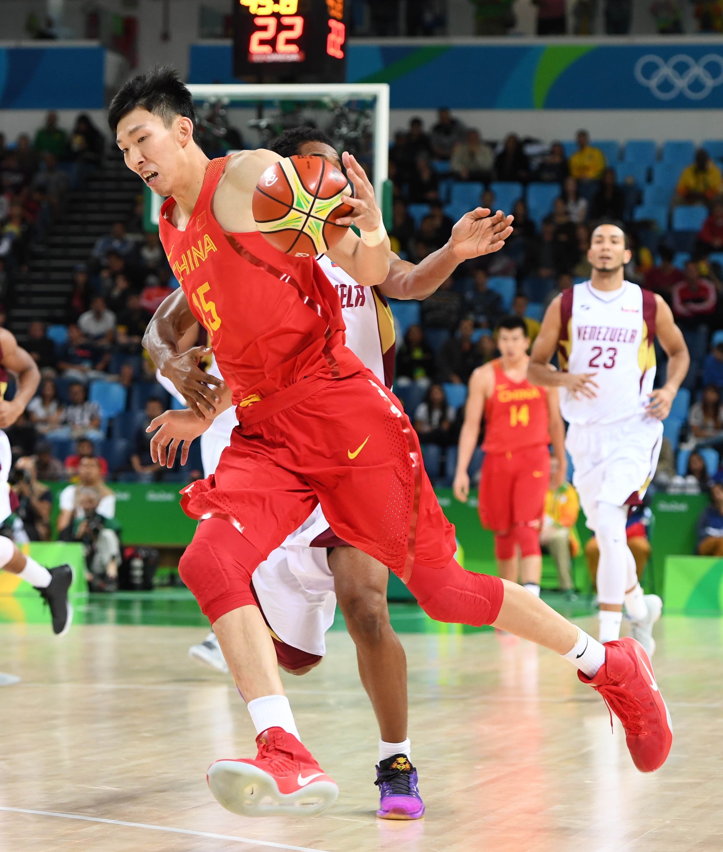 How Could the Addition of Zhou Qi Help the Houston Rockets?