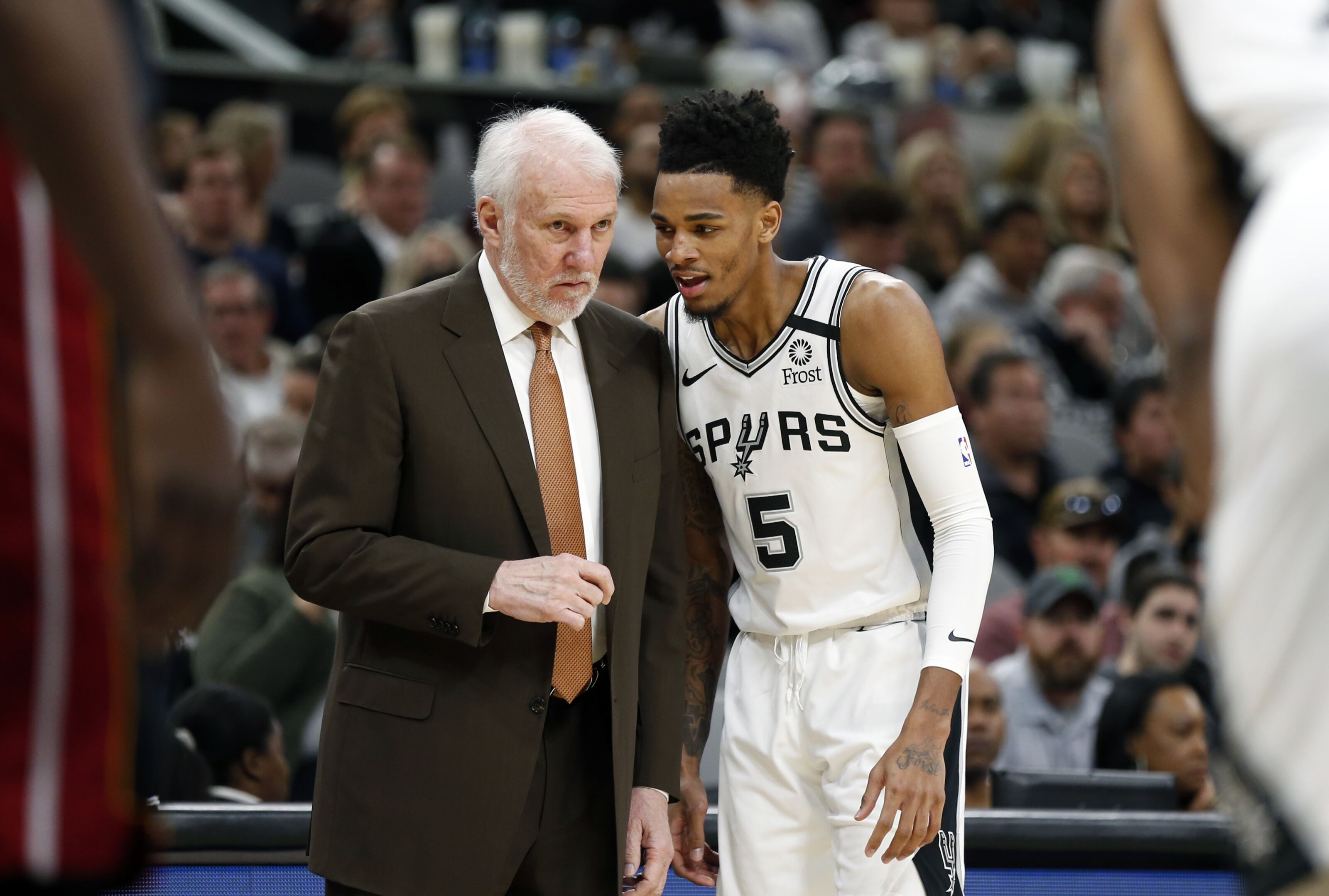 dejounte-murray-is-becoming-the-starting-point-guard-that-the-san