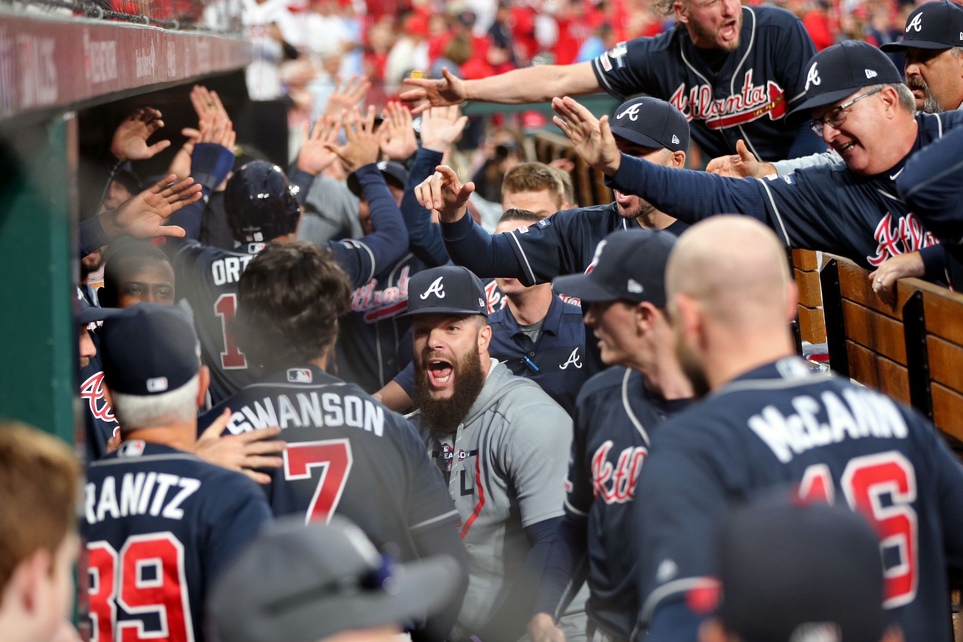 Atlanta Braves stun Cardinals with 9th inning comeback, take series lead