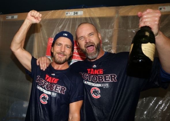 Eddie Vedder Celebrates Chicago Cubs Wild Card Victory