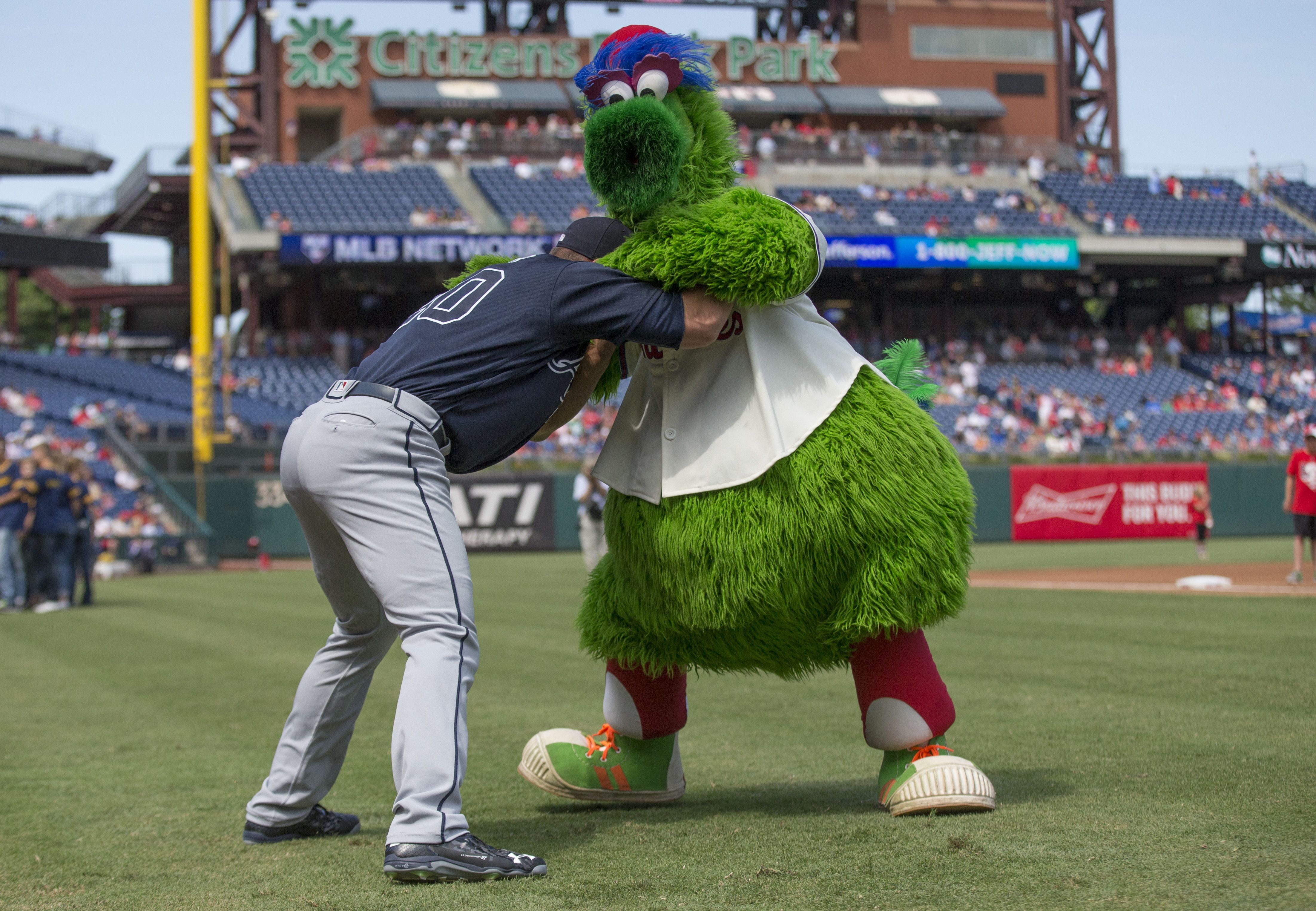 LOOK: Braves' new mascot 'Blooper' bears a striking resemblance to Phillie  Phanatic 