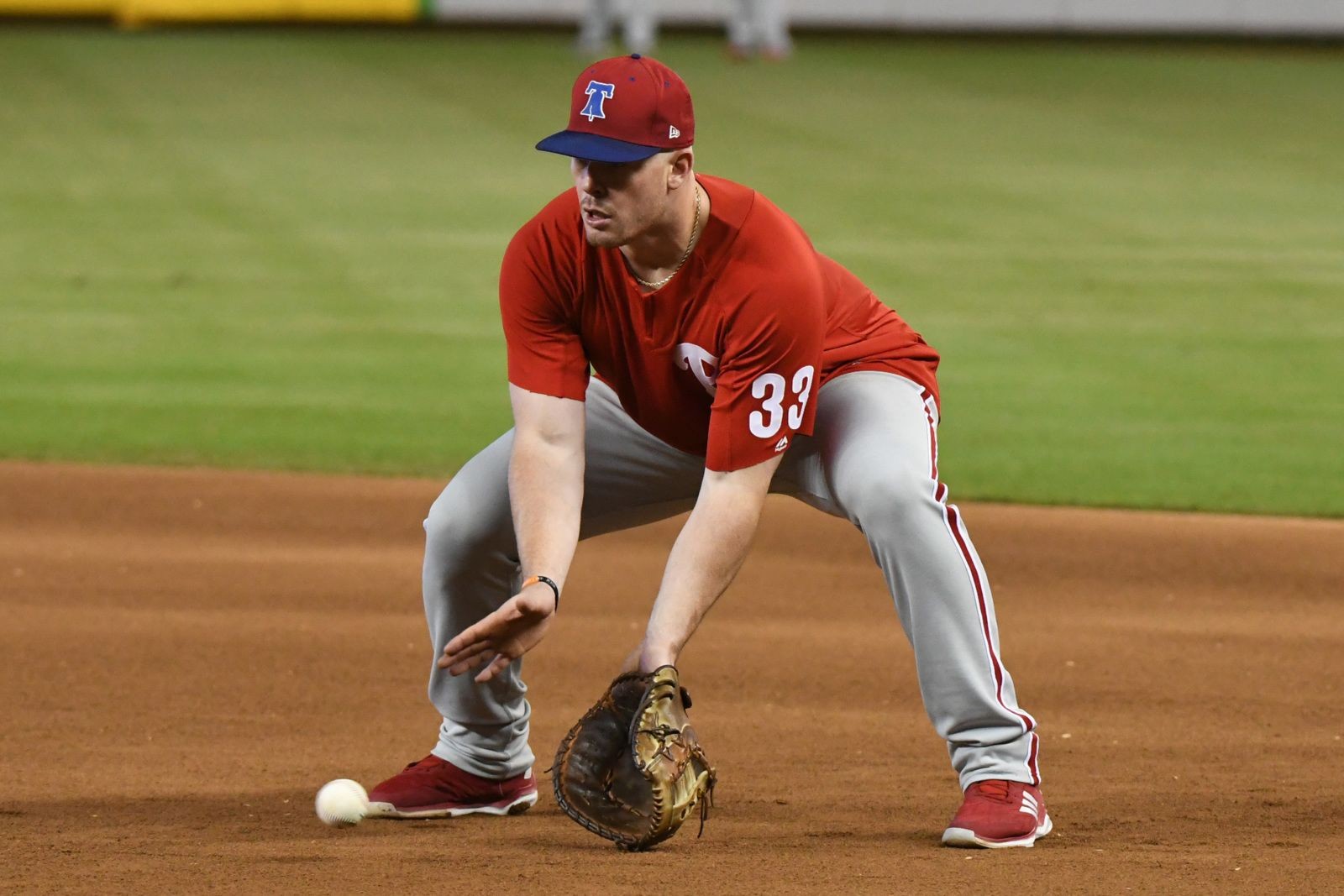 3-players-phillies-have-most-recently-non-tendered-contracts