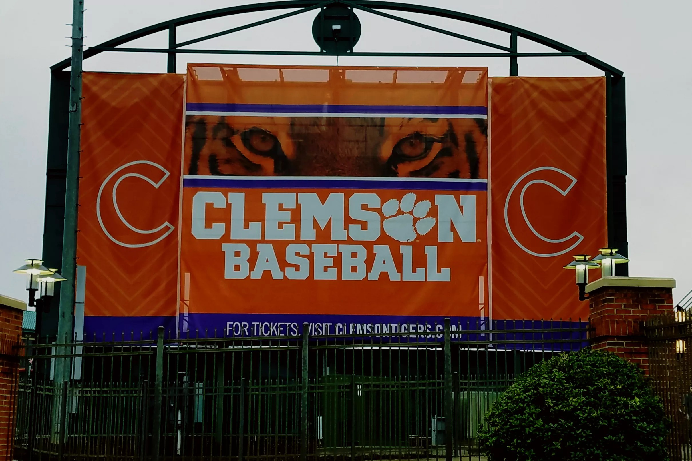 Clemson Regional Opens Play With Familiar Faces