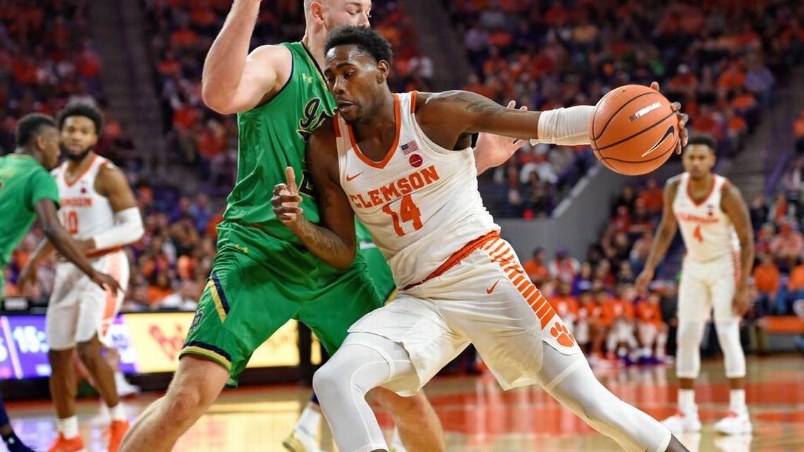 Devoe Leads No Clemson To First Ever Win Over Notre Dame