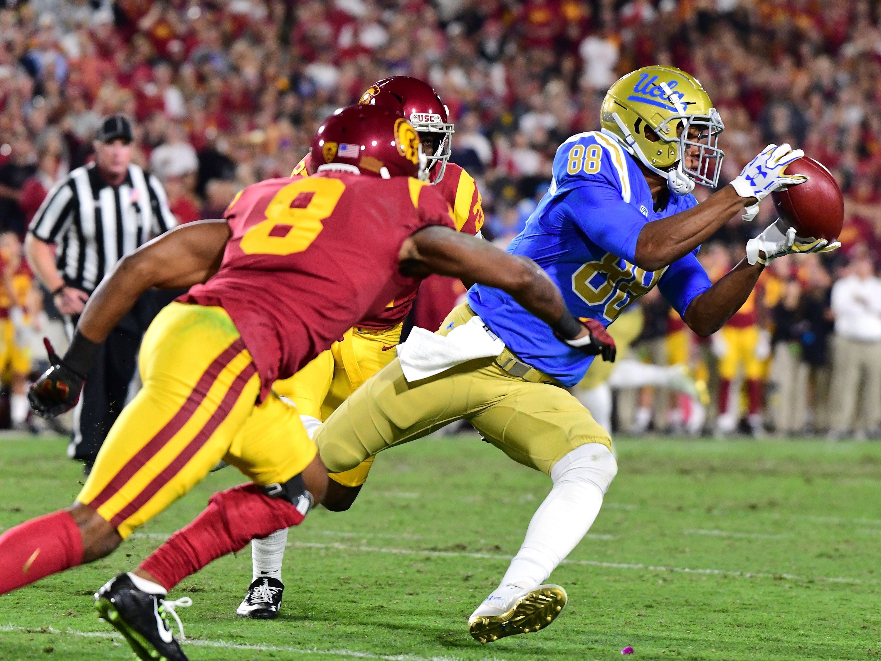 ucla-football-vs-usc-trojans-2017-halftime-report
