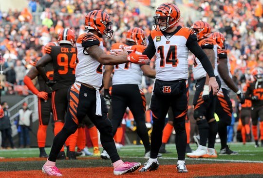 what-boomer-esiason-cbs-halftime-analysts-said-about-andy-dalton-joe