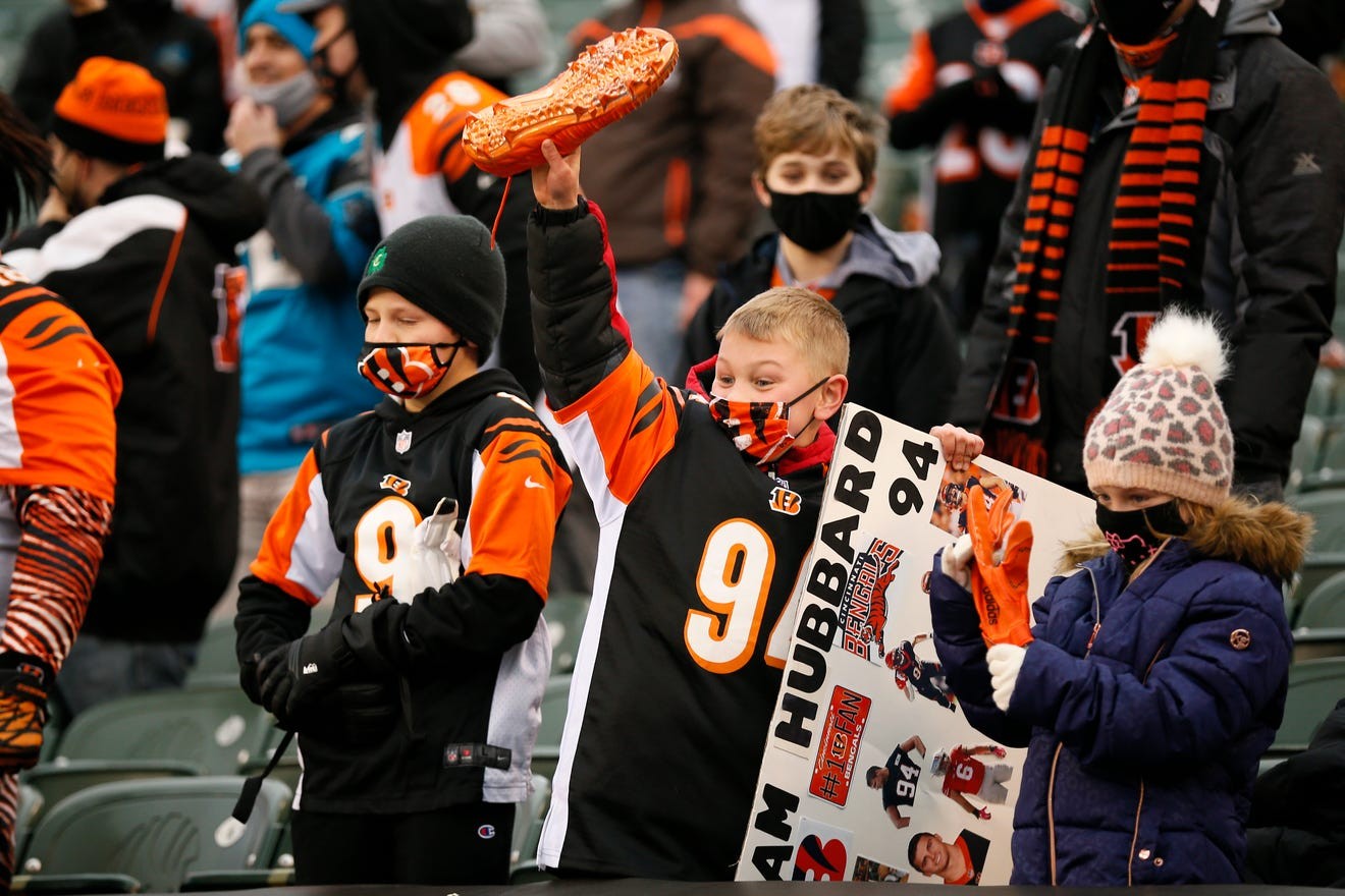 Cincinnati Bengals to unveil new uniforms Monday