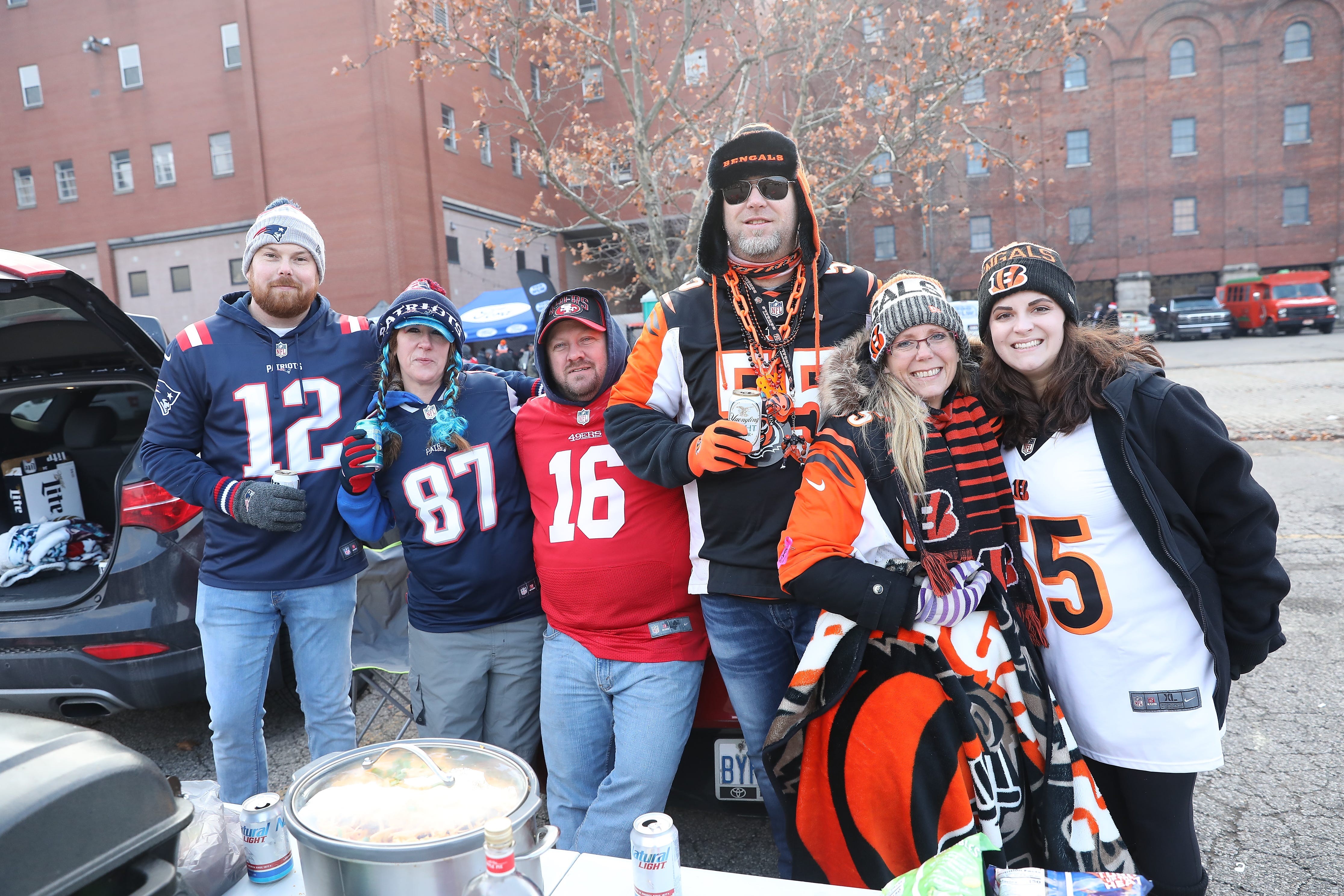 Cincinnati Bengals tailgate before game against Carolina Panthers