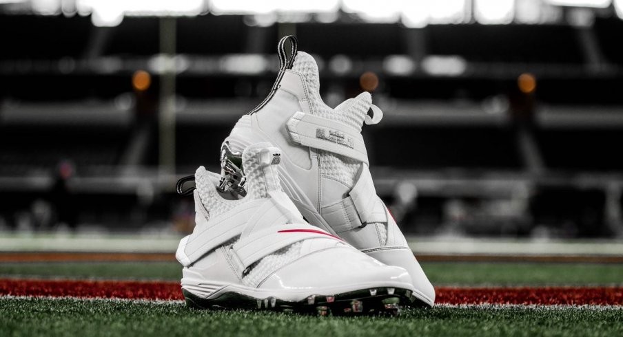 lebron soldier 12 football cleats