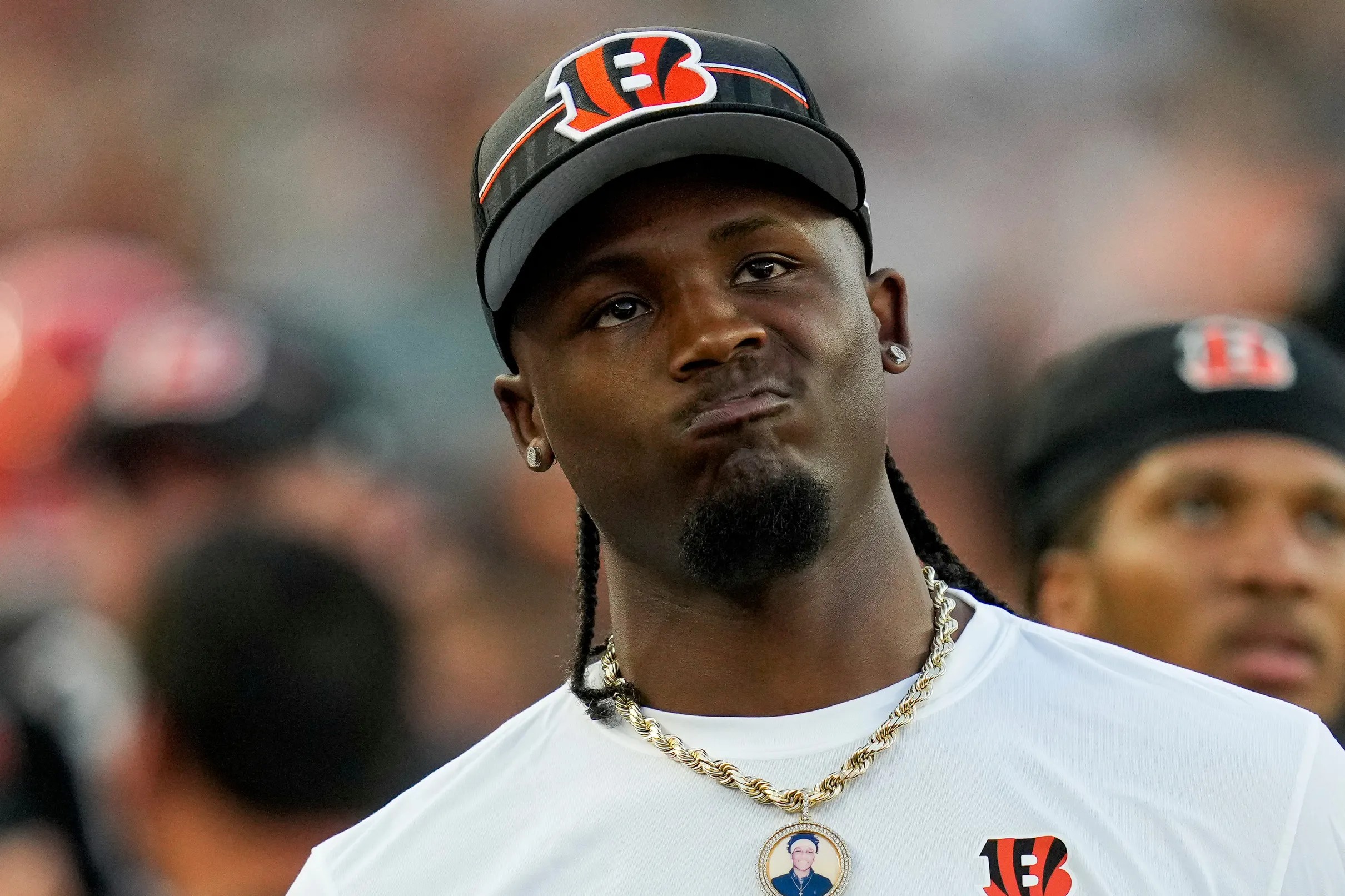 Bengals: Tee Higgins sparks injury scare after shock exit vs. Rams