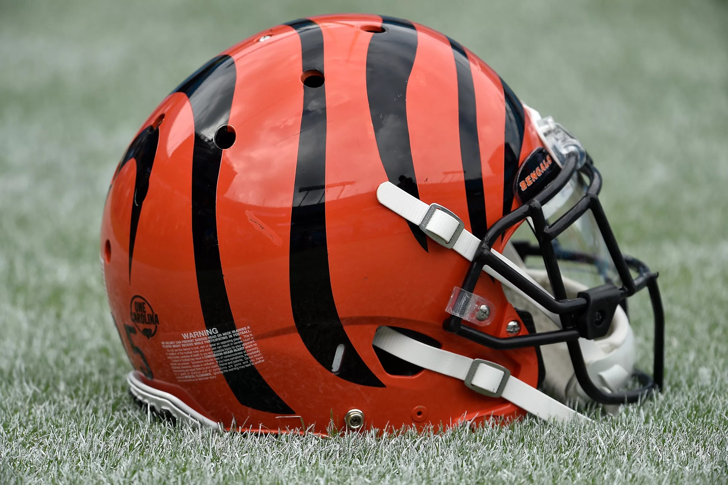 Bengals and Broncos make draft trade