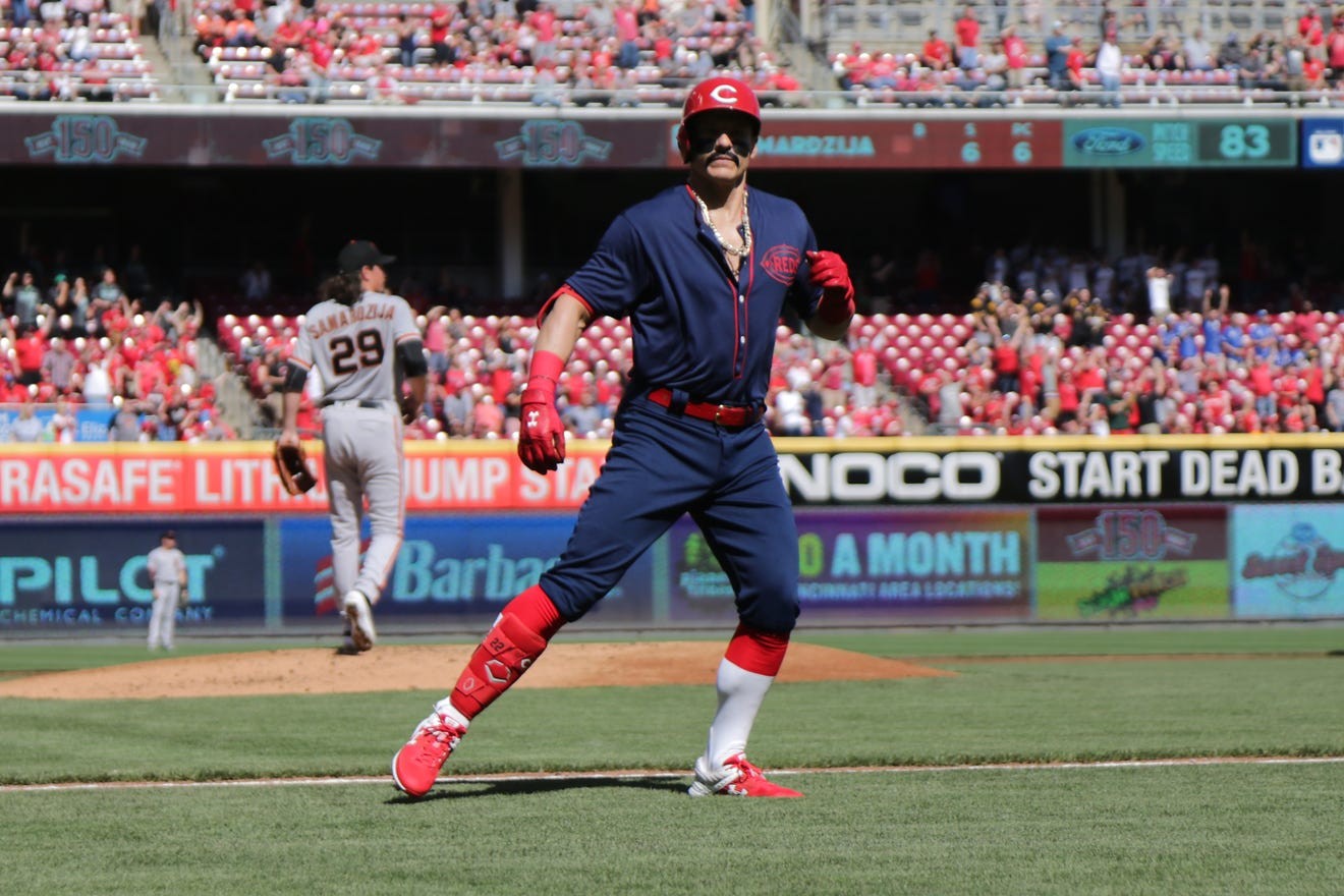 The Rangers have signed utility man Derek Dietrich to a minor