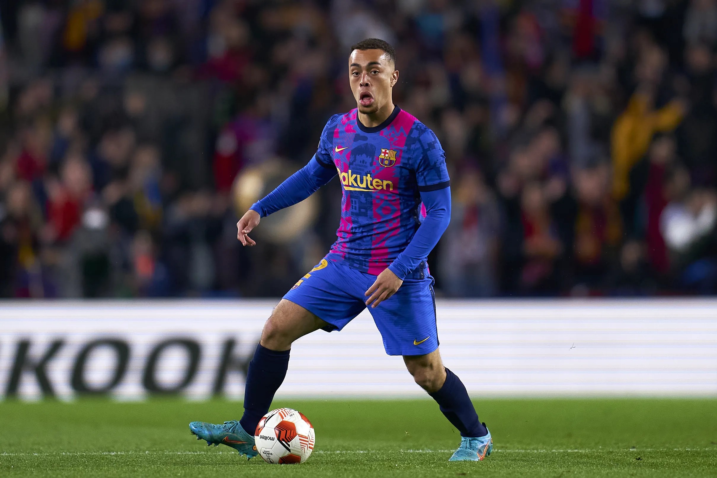 Barcelona confirm Sergiño Dest, Memphis Depay declared fit for 