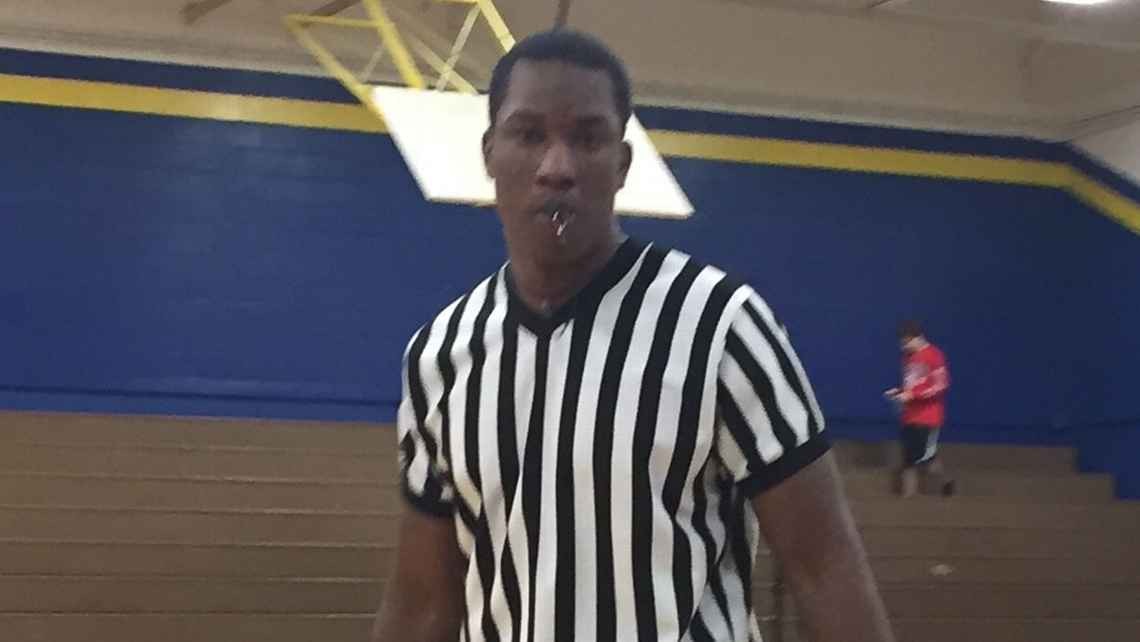 K.J. Henry, the basketball ref turned fivestar defensive end