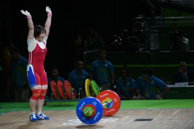 skruenøgle nøjagtigt samarbejde Olympic Weightlifting 2016: Medal Winners and Scores After Friday's Results