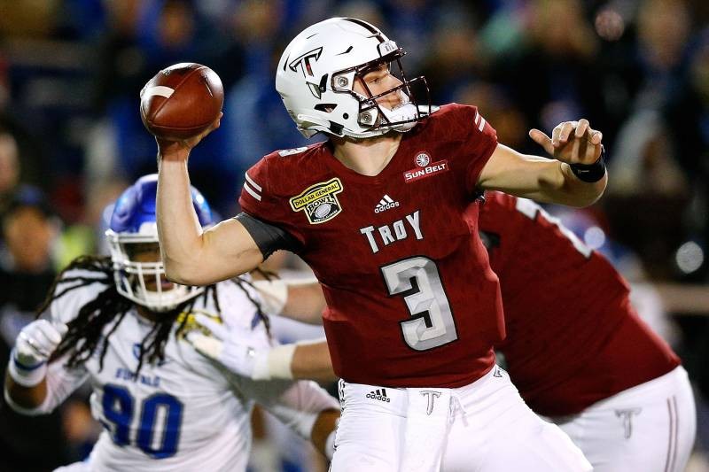 Sawyer Smith, Troy Hang on vs. Buffalo to Win 2018 Dollar General Bowl