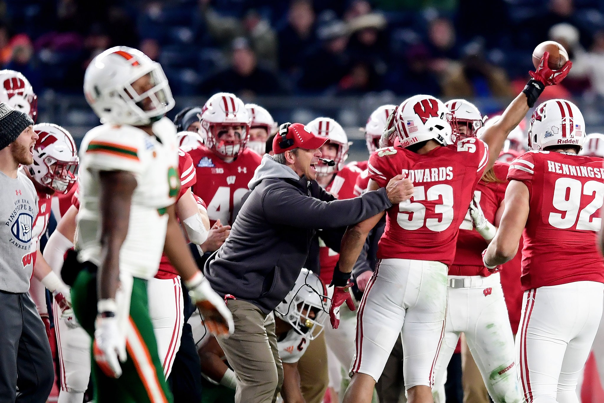 College Bowl Games Wisconsin Routs Miami, and Duke Defeats Temple