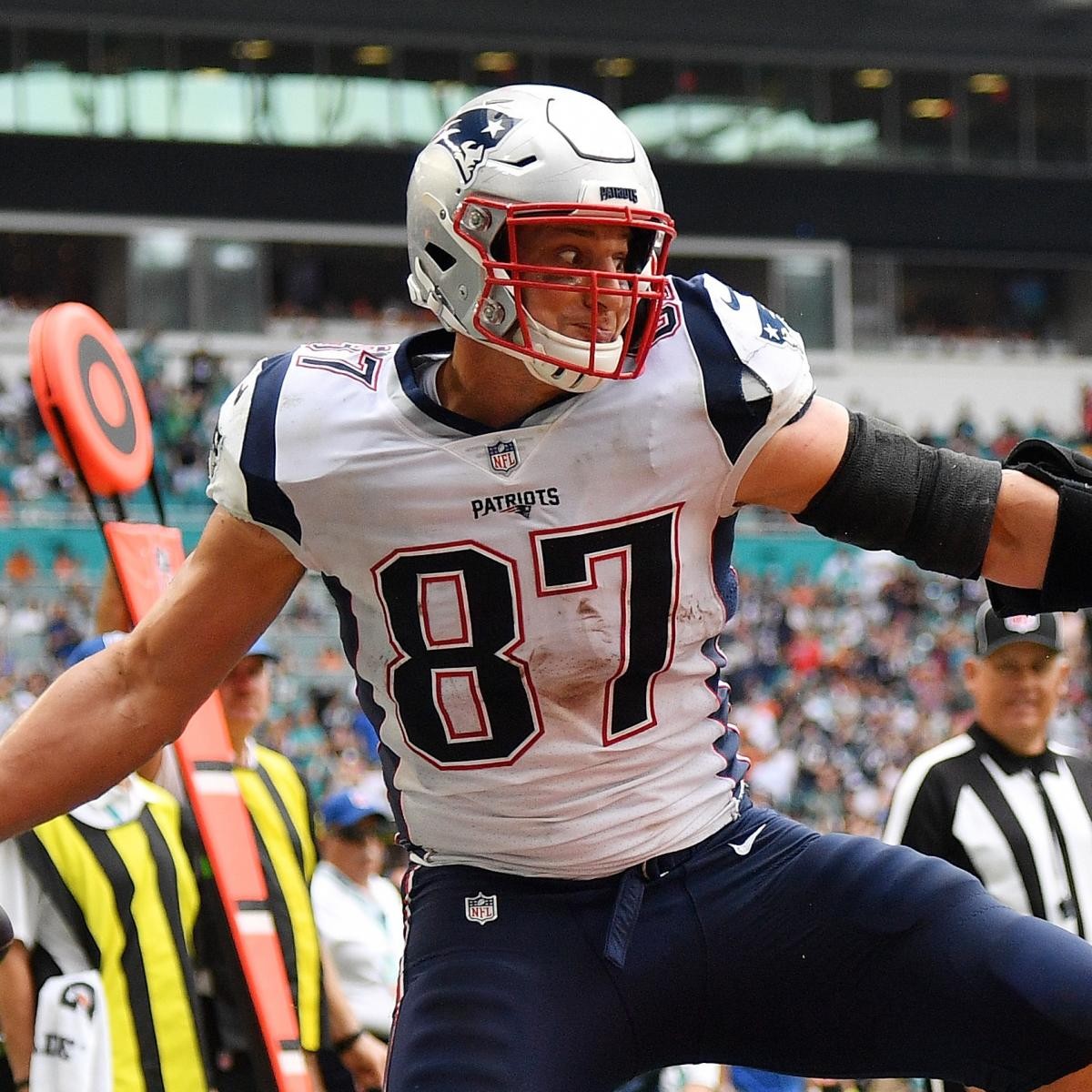 Happy Retirement To The Goat Tight End And Patriots Legend Rob Gronkowski