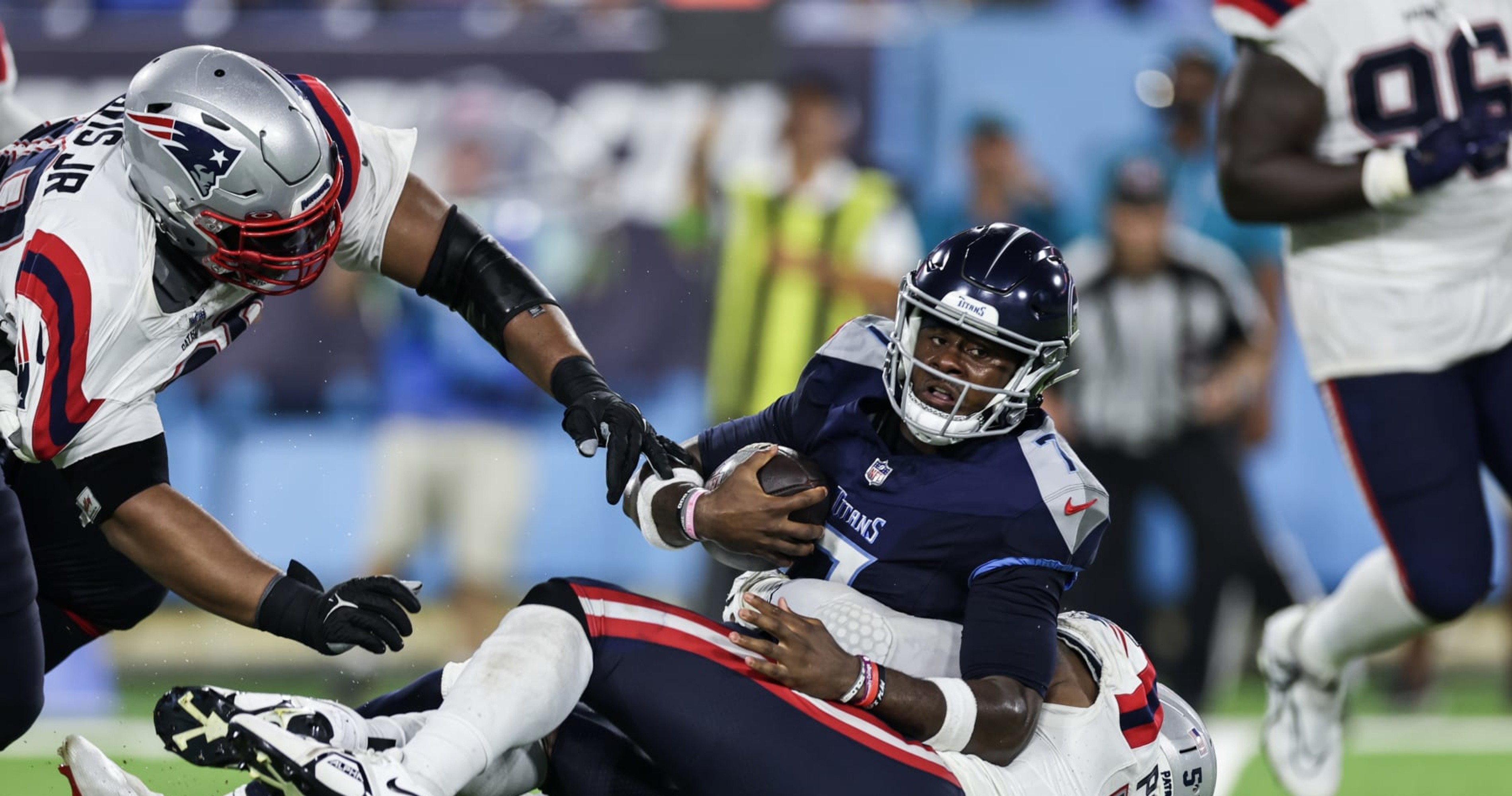 Malik Willis Draws Mixed Reviews From Fans in Titans' Preseason Finale vs.  Patriots