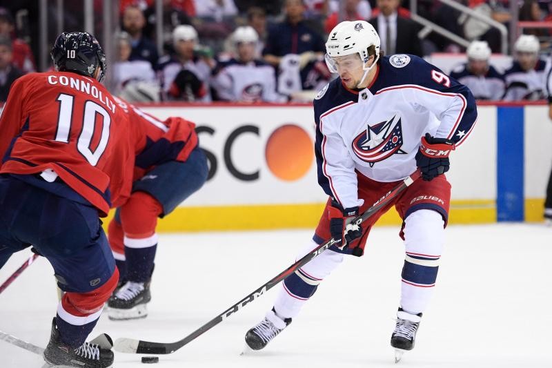 Watch Young Capitals Fan's Emotional Journey To Get A Puck From Brett ...