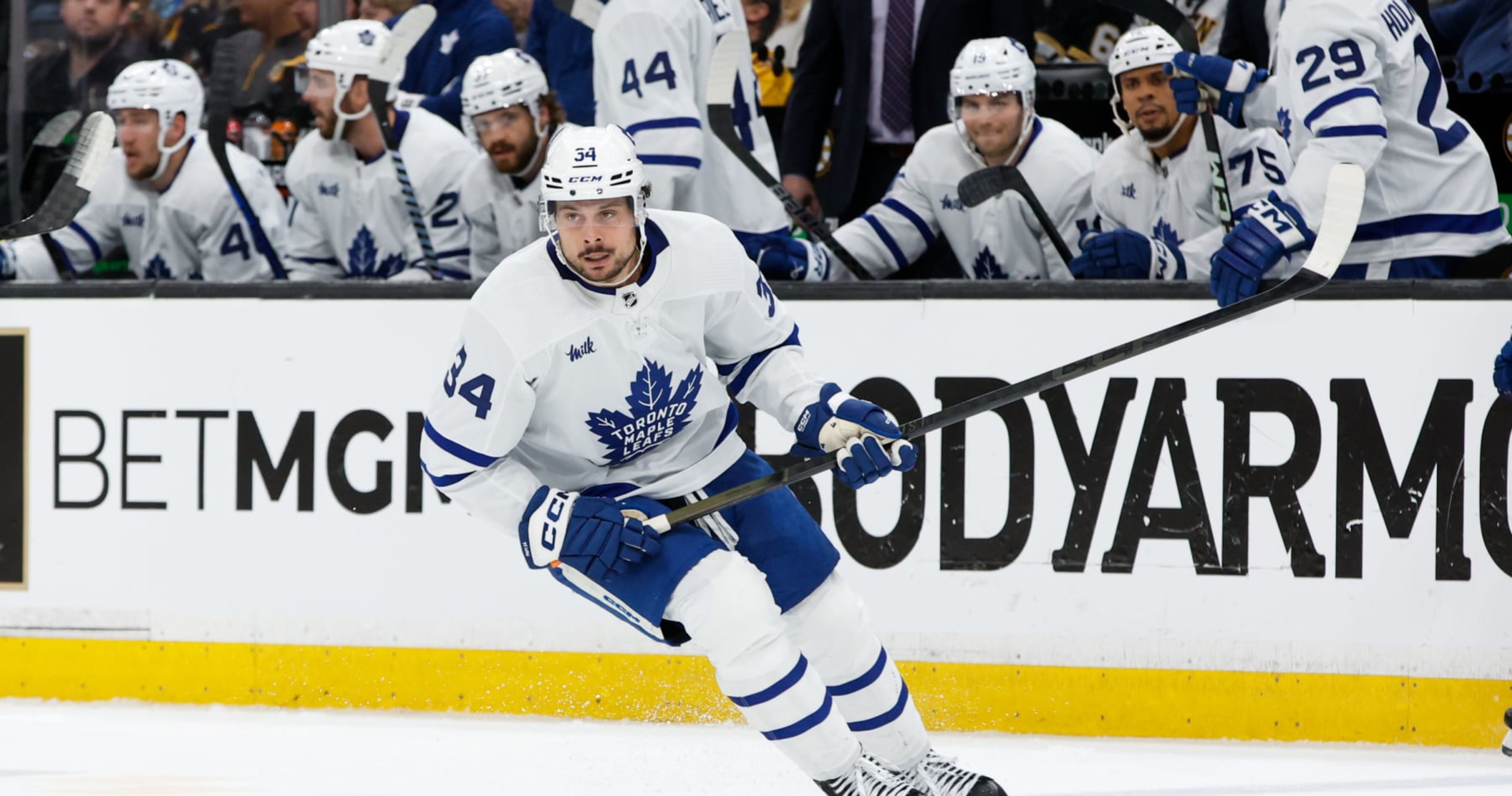 Auston Matthews, Nathan MacKinnon Among Finalists For 2023-24 NHL Ted ...