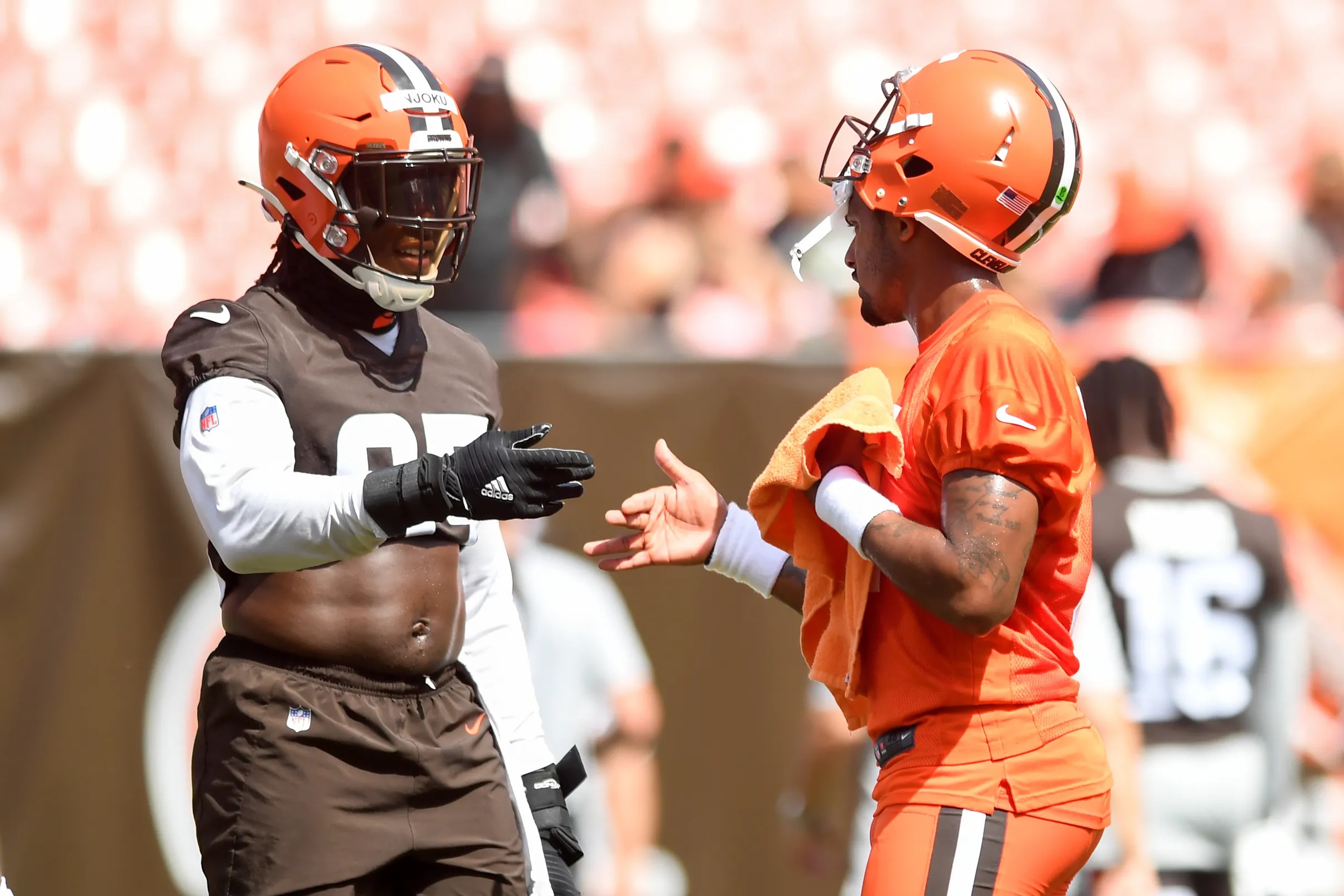 With Deshaun Watson questionable, Browns elevate QB P.J. Walker to