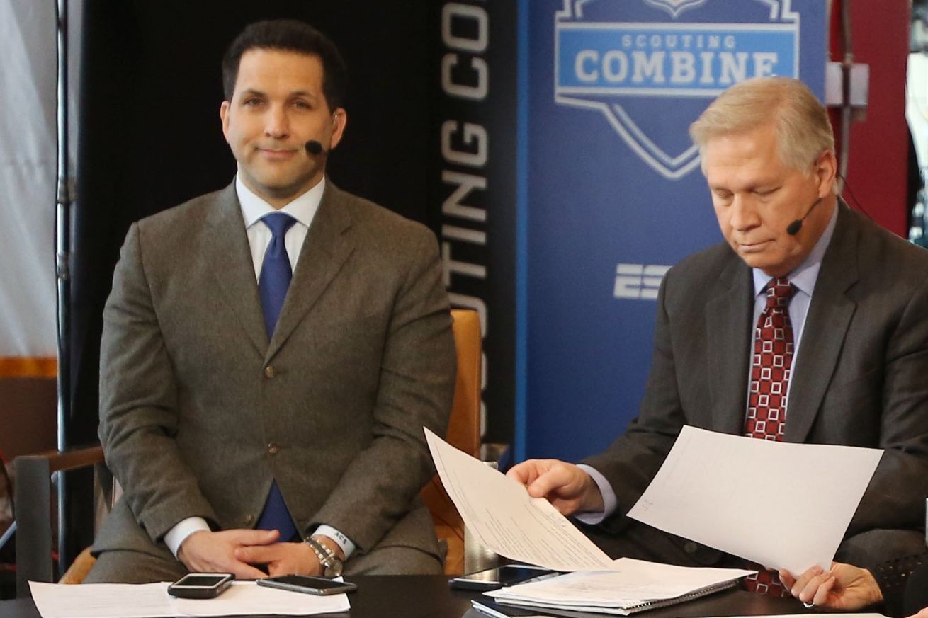 Adam Schefter Says Browns Aren't Going QB at No. 2, and Are Taking the