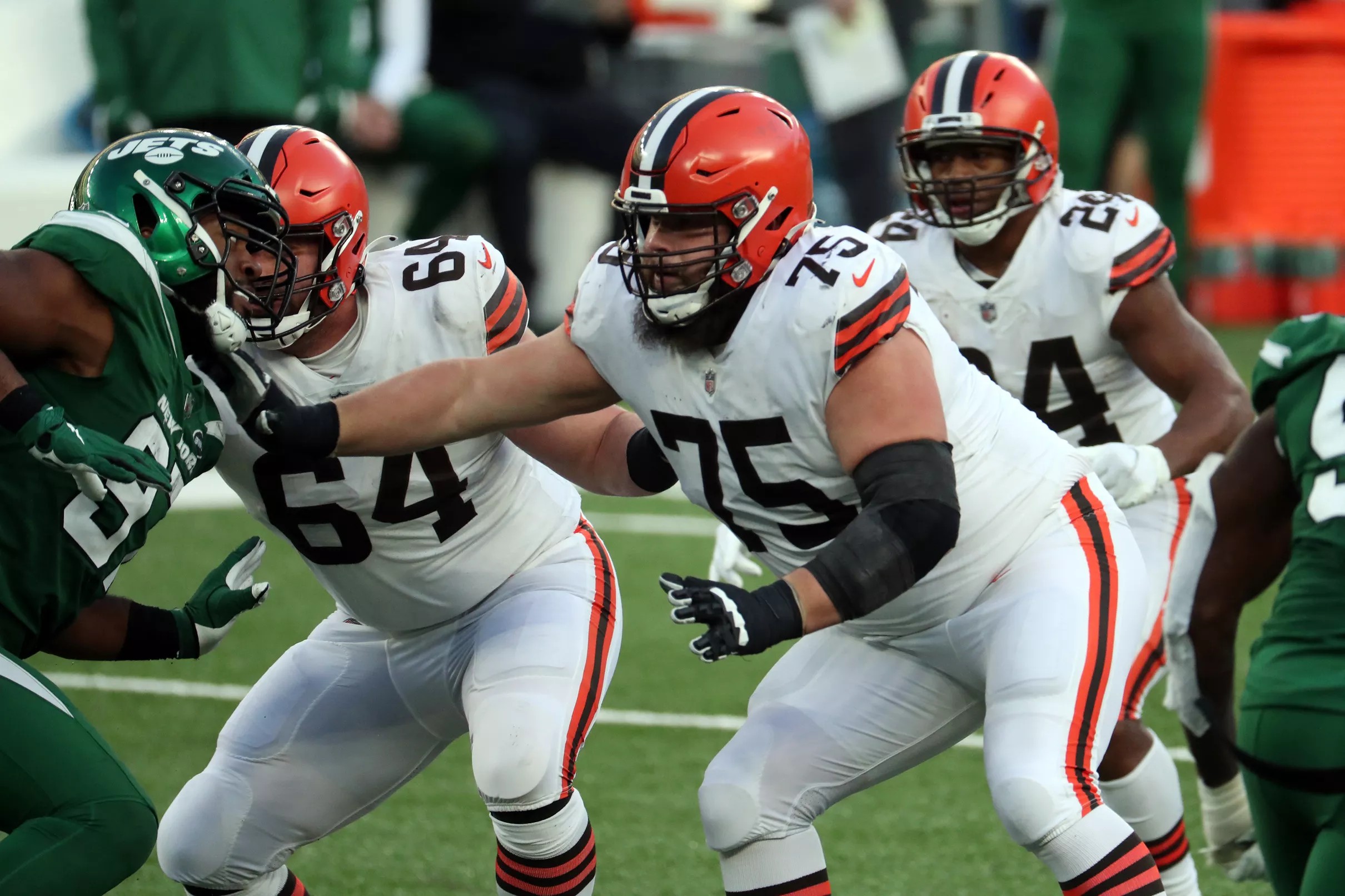 What are the Browns options with Joel Bitonio out?