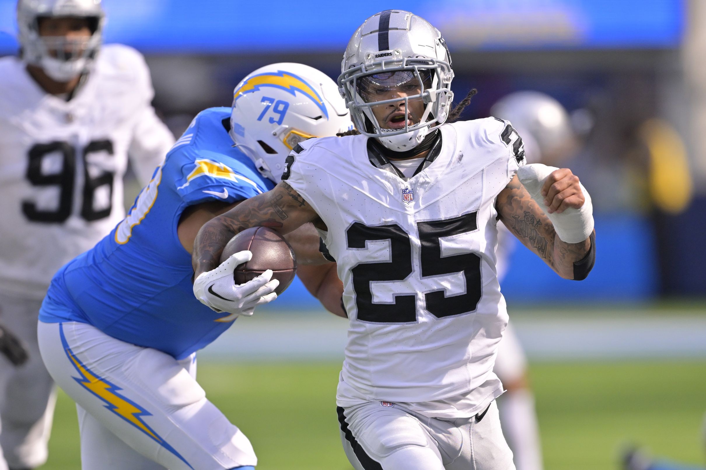 Pro Frogs: Former TCU football players highlight Raiders vs. Chargers  matchup - Frogs O' War