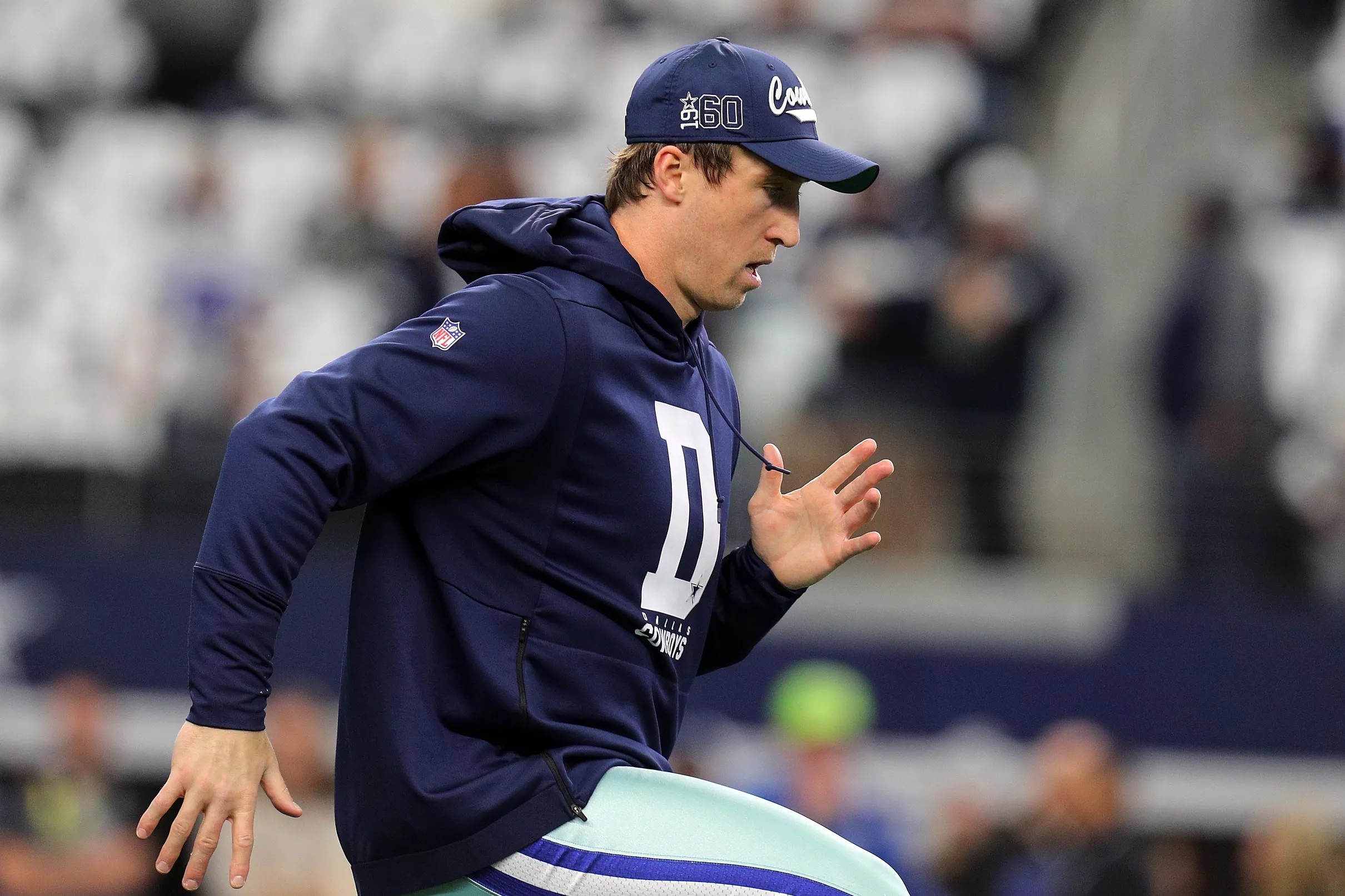 Report Cowboys reached out to Sean Lee last week, there is “strong