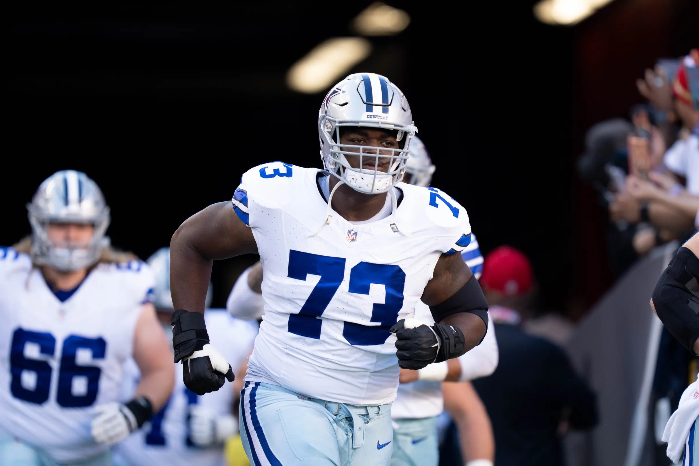 McCarthy: Cowboys to keep Tyler Smith at guard 'right now'; Mazi