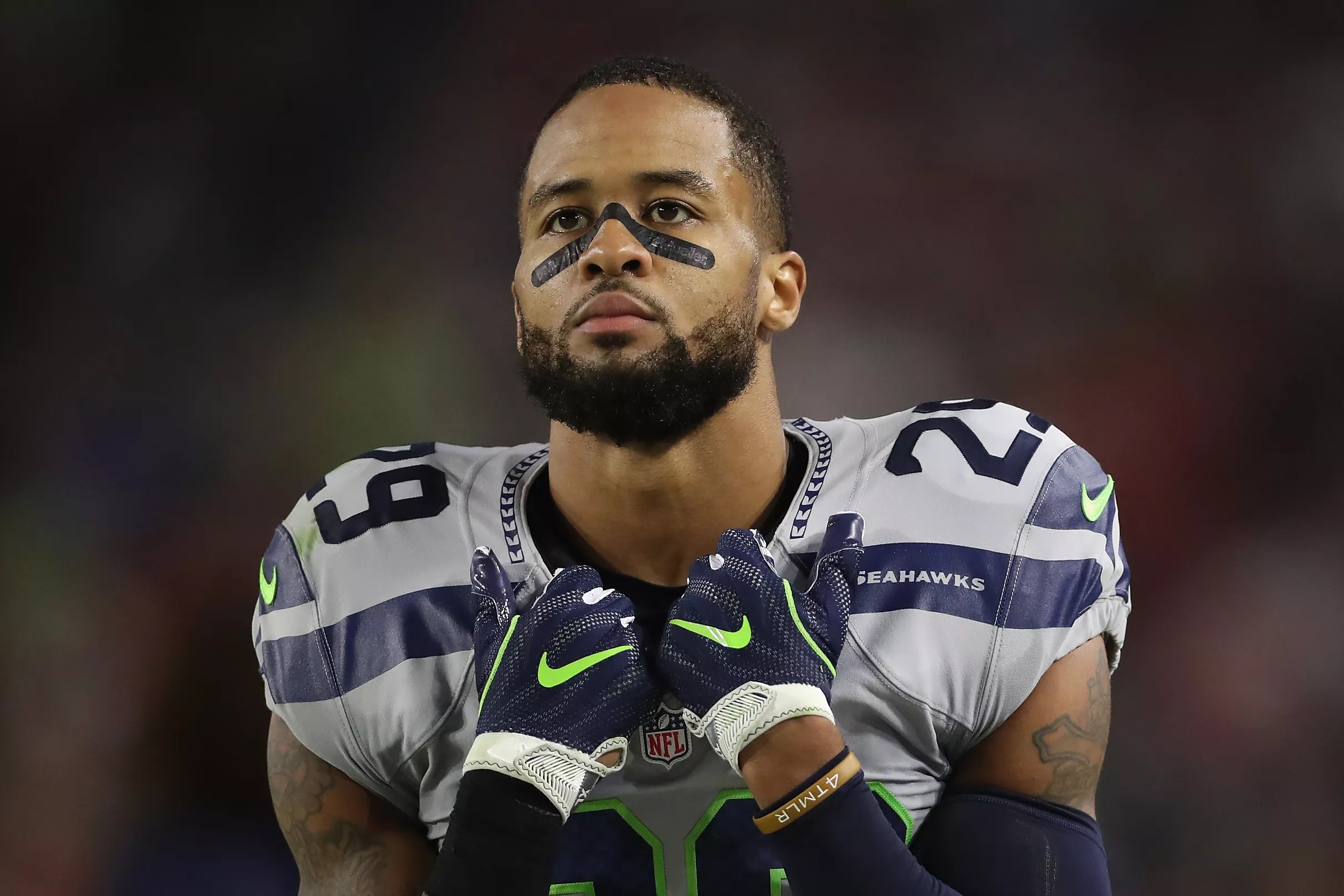 Earl Thomas liked an Instagram post urging him to go to Dallas, noting