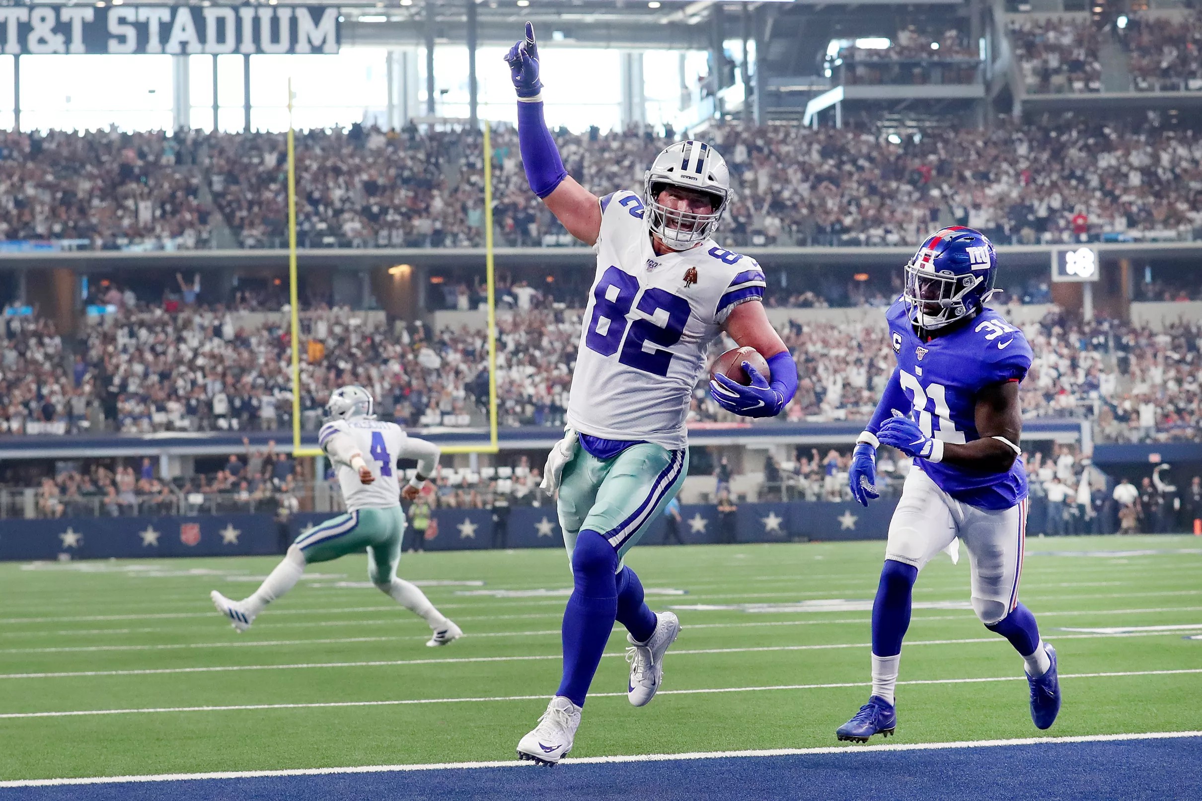 Grading the Cowboys big seasonopening win over the Giants