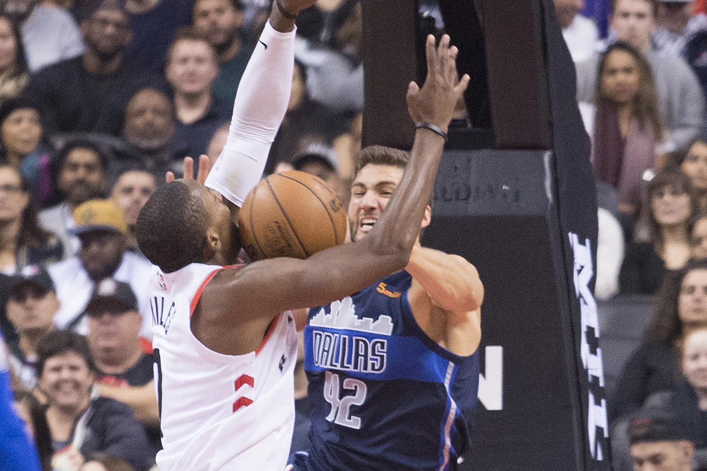 Luka scores, Maxi Kleber plays, but not enough (Locked On Mavs Post