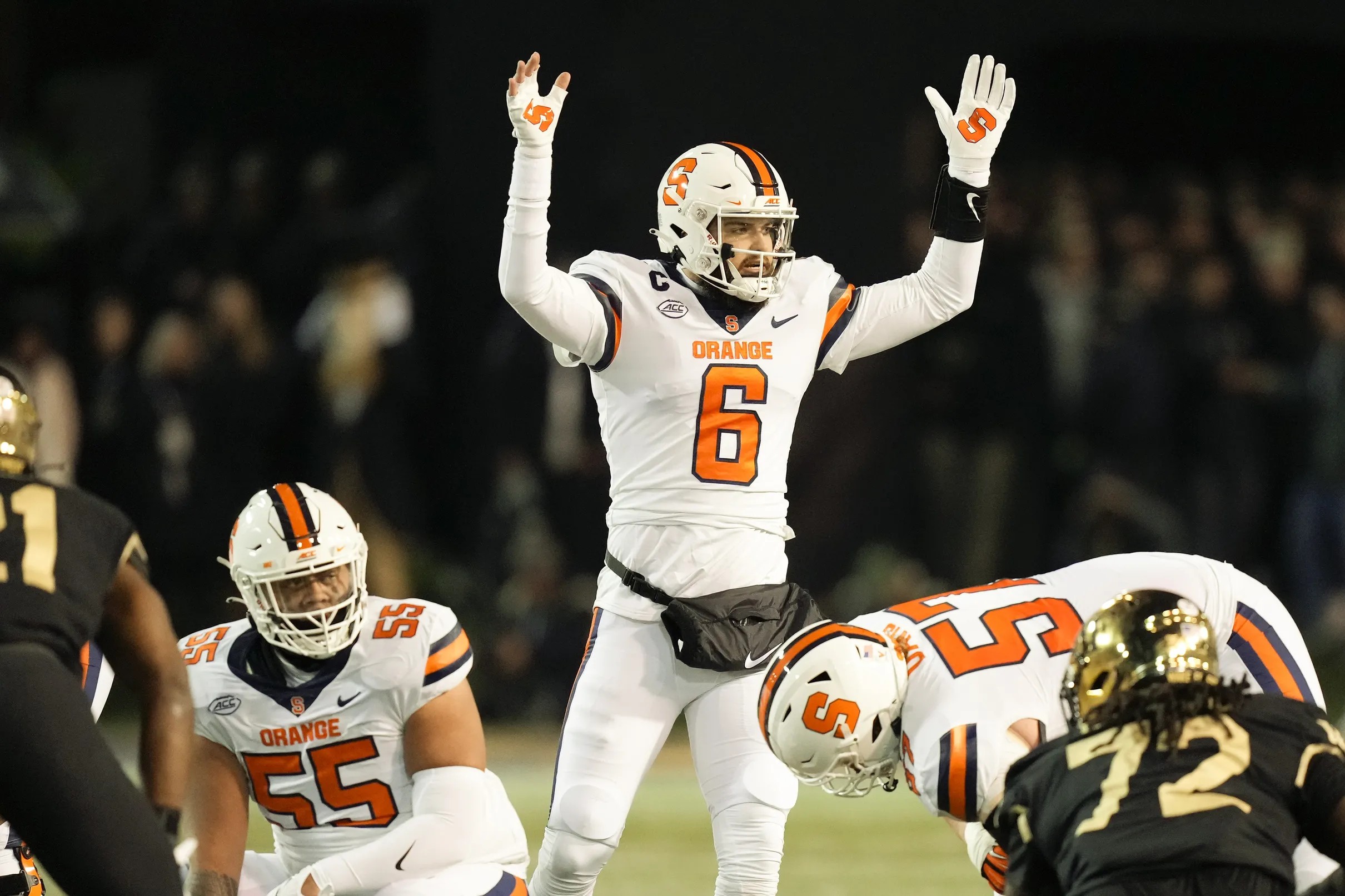 Syracuse Orange football to wear Denver Broncos uniforms vs Western  Michigan Broncos - Troy Nunes Is An Absolute Magician