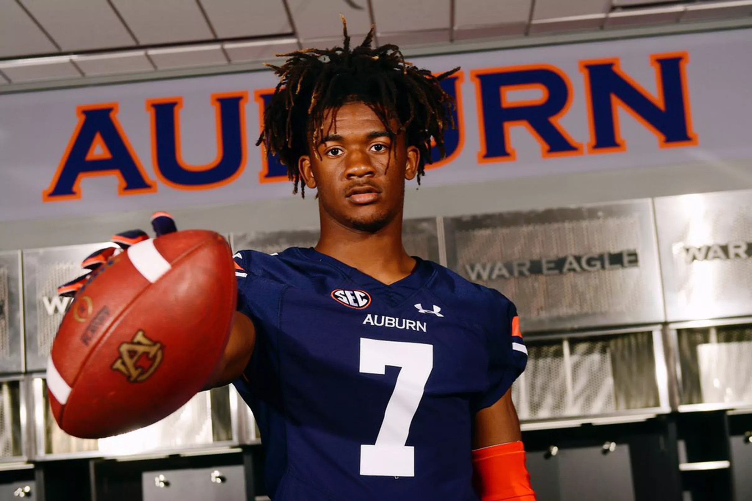 Boom! 4-Star Linebacker Cameron Riley Commits To AU!