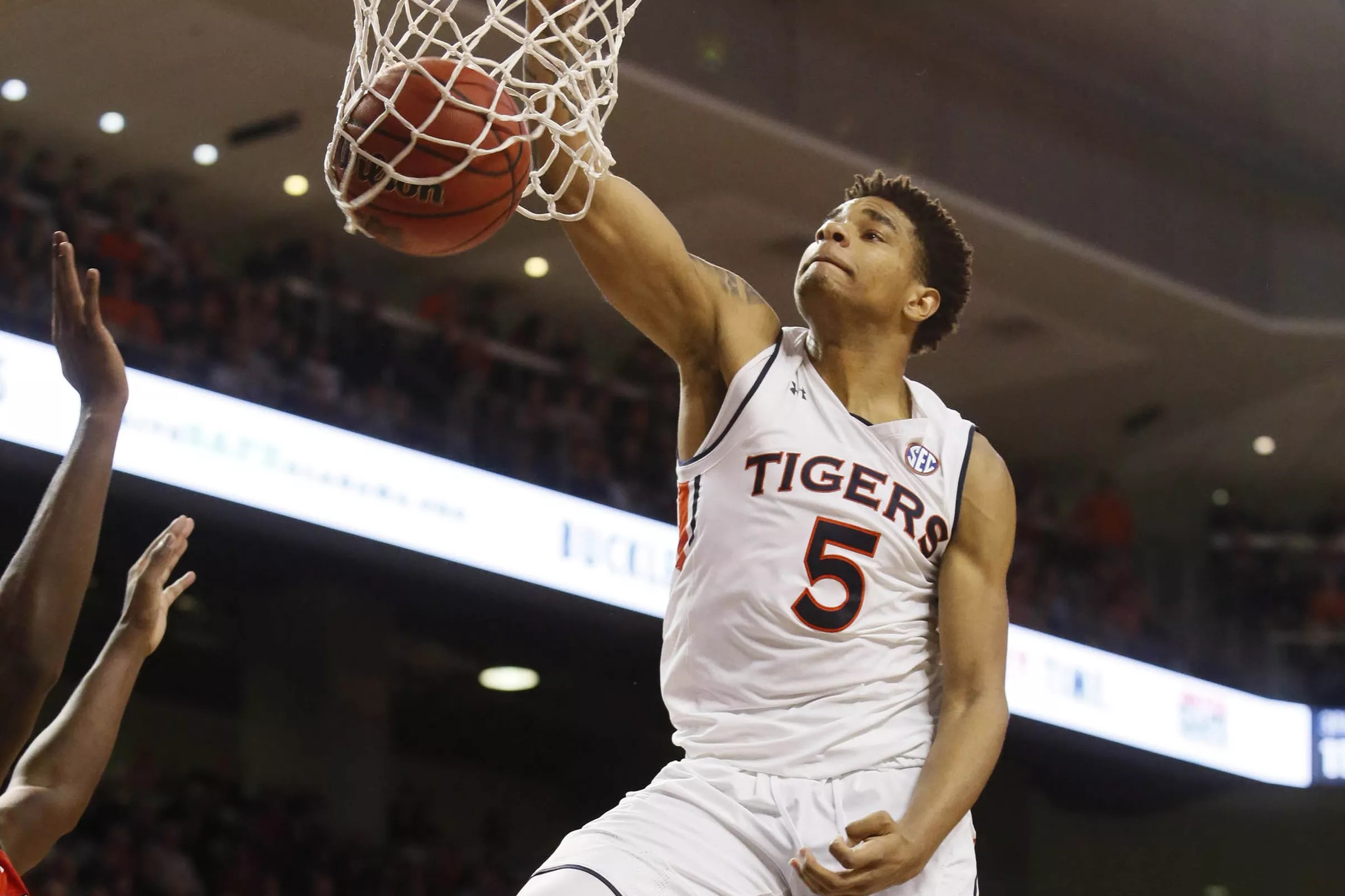 NEW POLL ALERT Auburn Drops in Latest Rankings