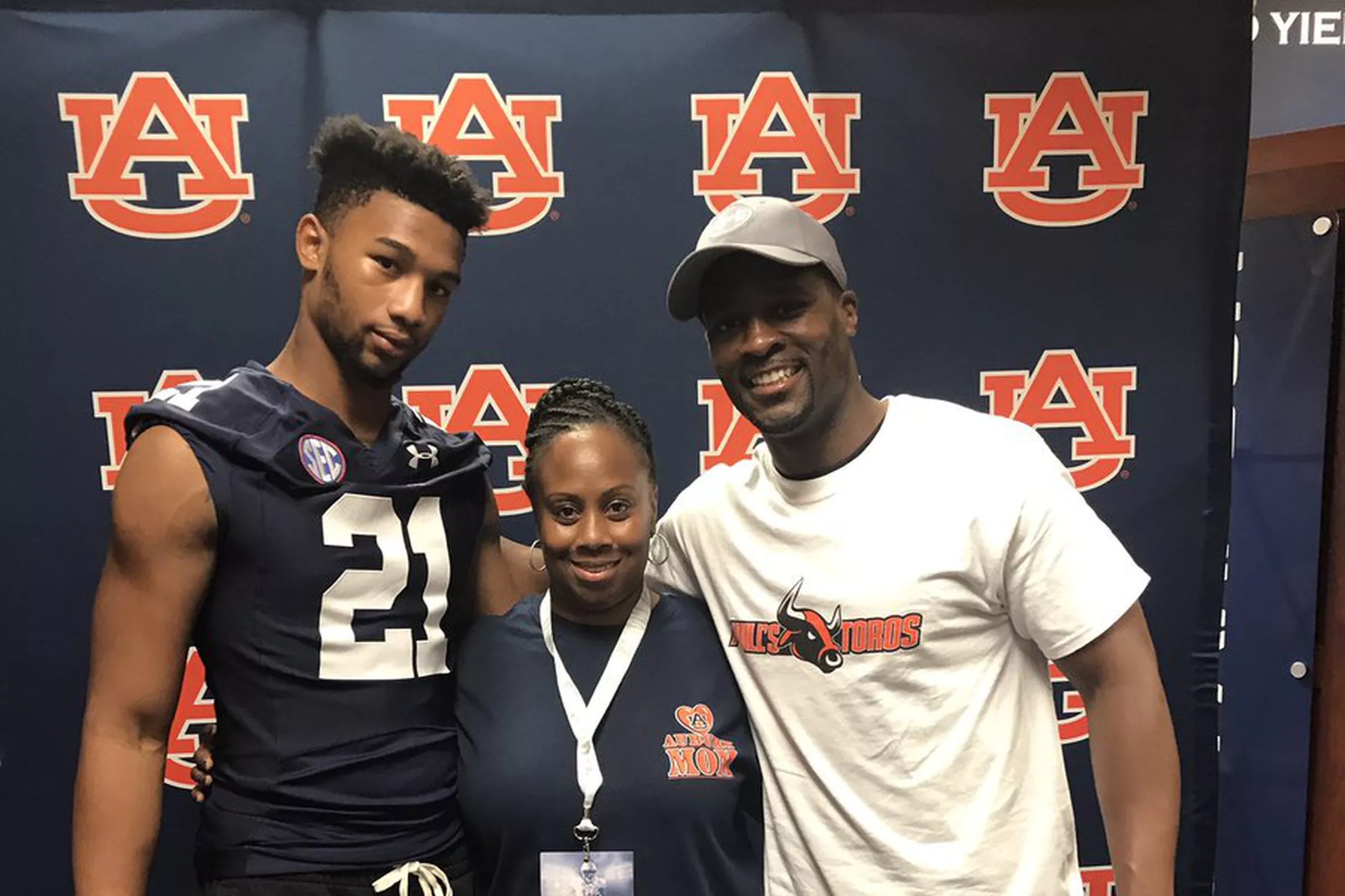 Auburn Football Recruiting: Examining the 2018 Defensive Class