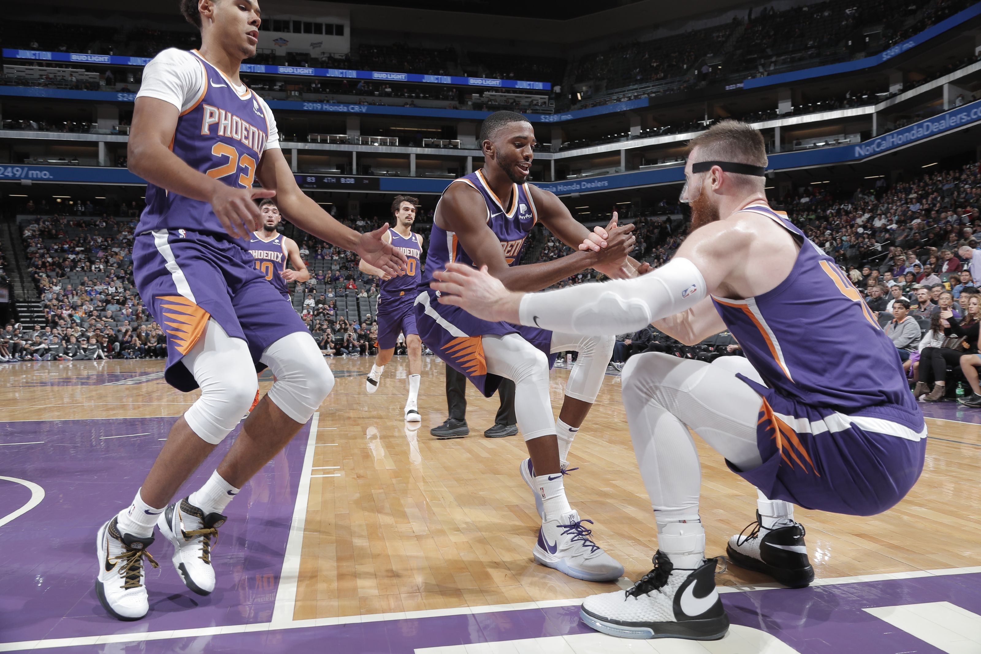 Many Debuts for the Phoenix Suns in Preseason Game 2