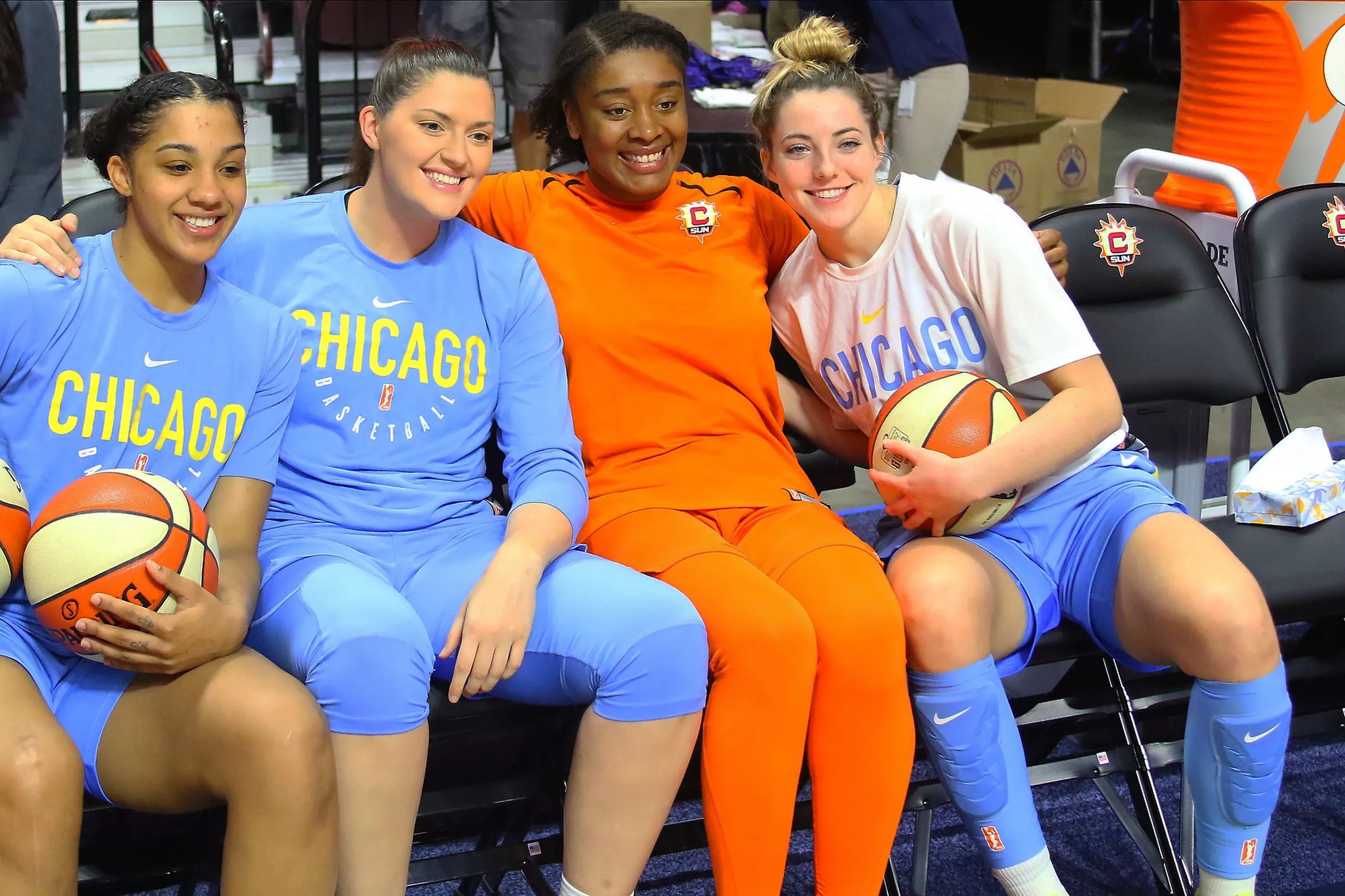 watch-chicago-sky-s-uconn-women-s-basketball-alum-interviews