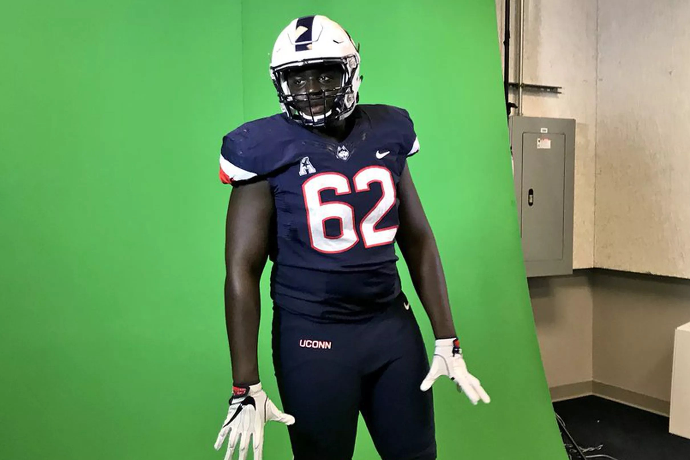 Noel Ofori-Nyadu Signs With UConn Football