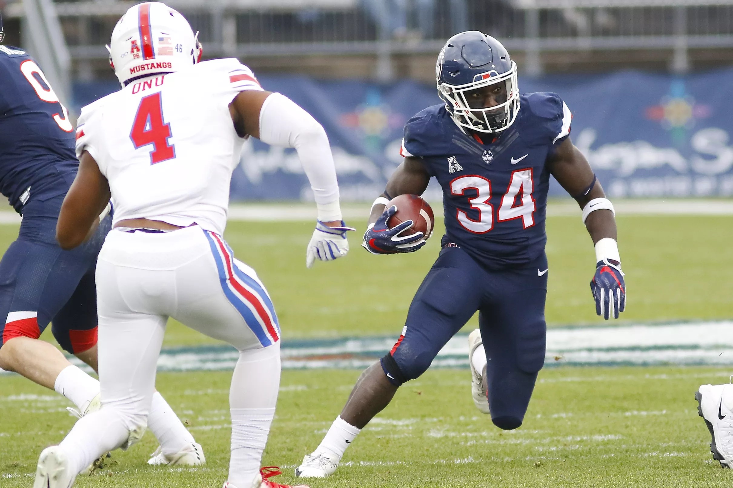 The Biggest Uconn Football Games You'Ve Never Heard Of - gl1fdke