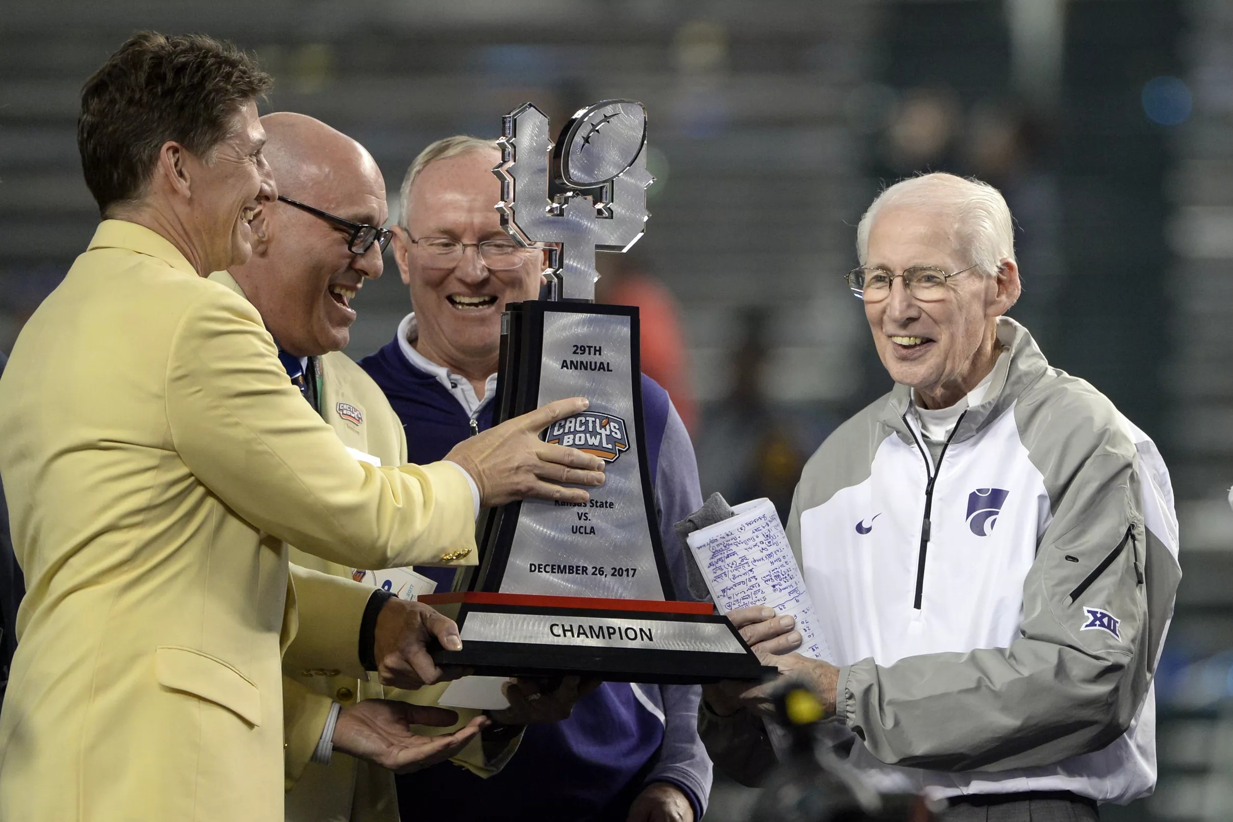 Slate Kansas State Caps 2017 With A Victory